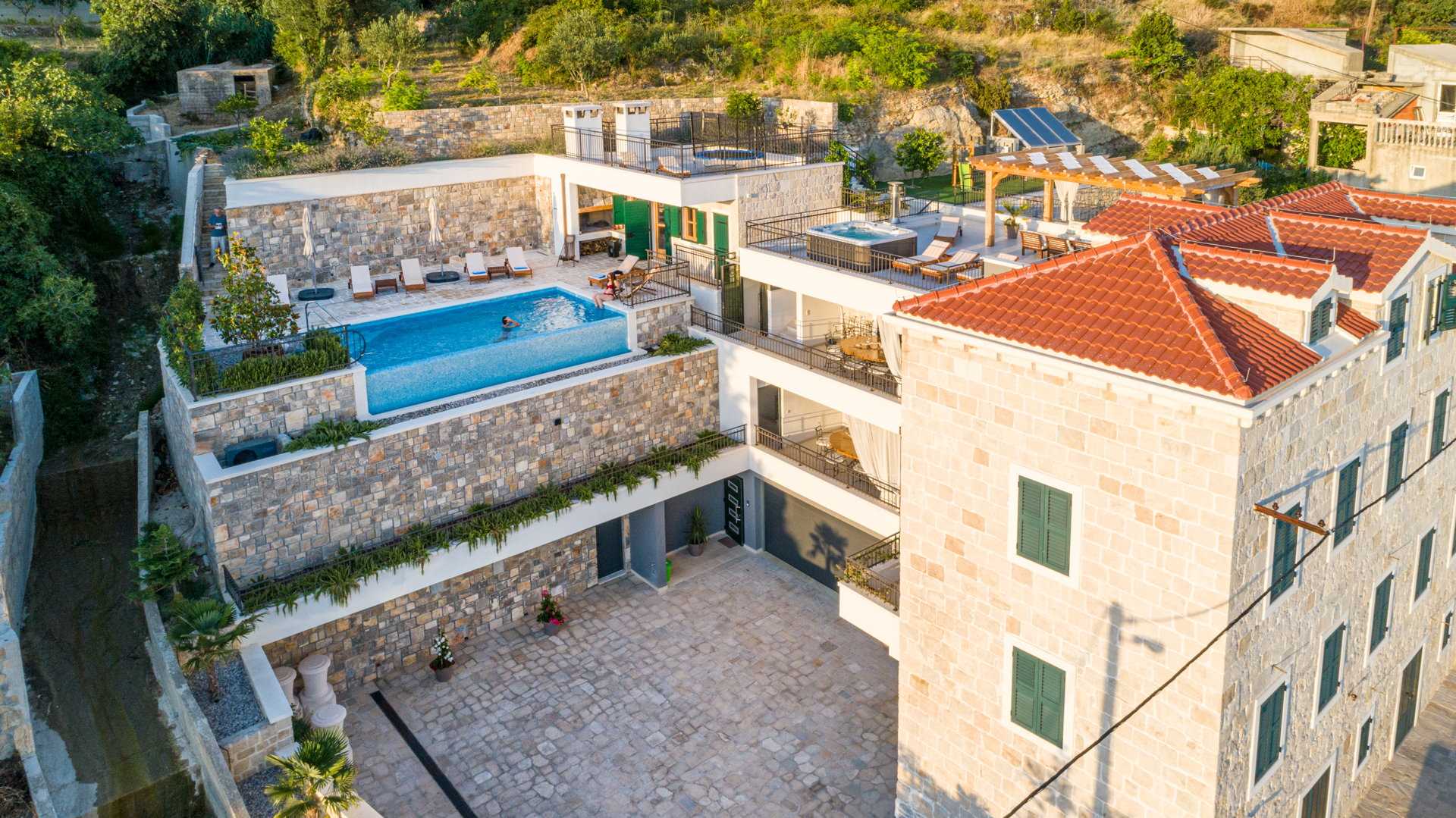 Luxury Villa Indigo with Pool