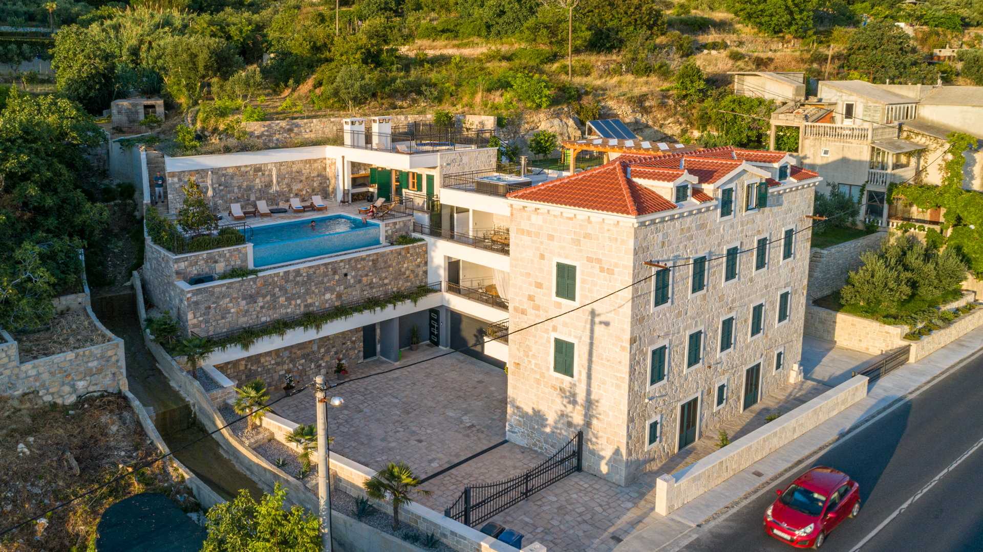 Luxury Villa Indigo with Pool