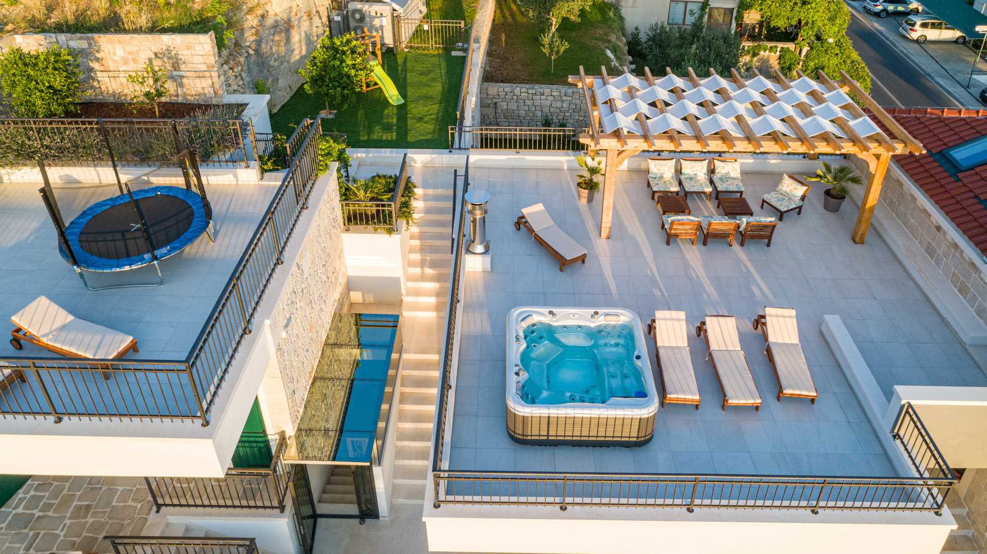 Luxury Villa Indigo with Pool