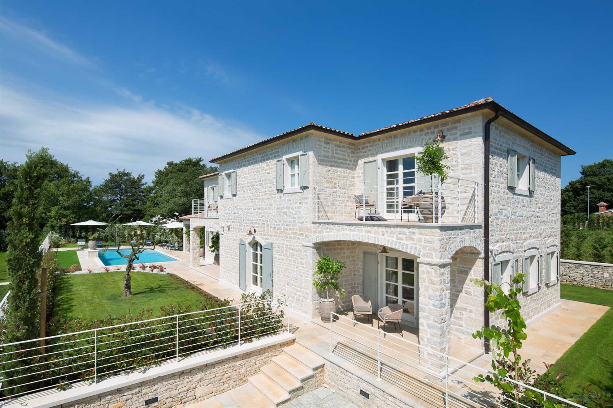 Villa Romanza with Pool