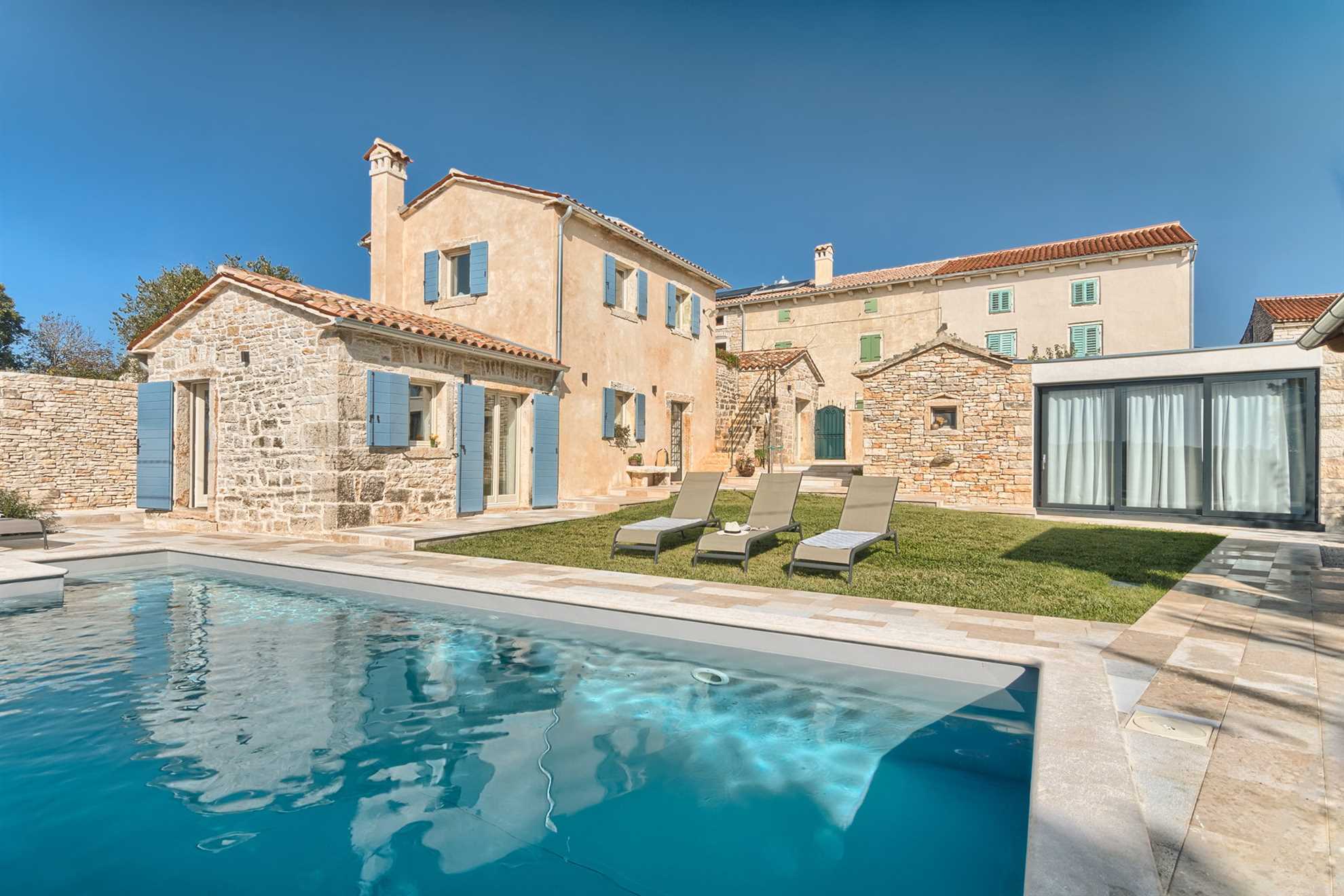Villa Pietra mit Pool