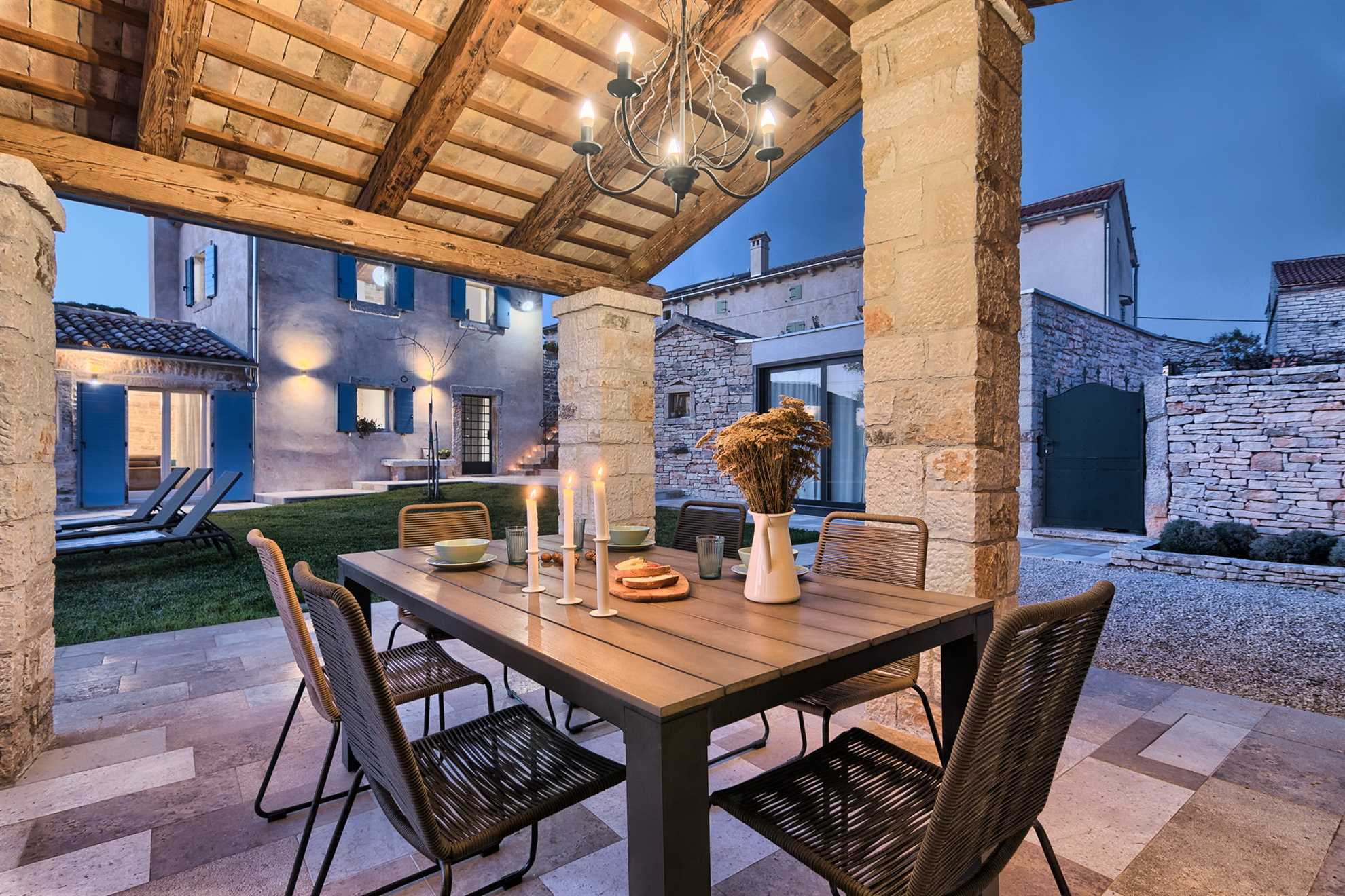 Villa Pietra mit Pool