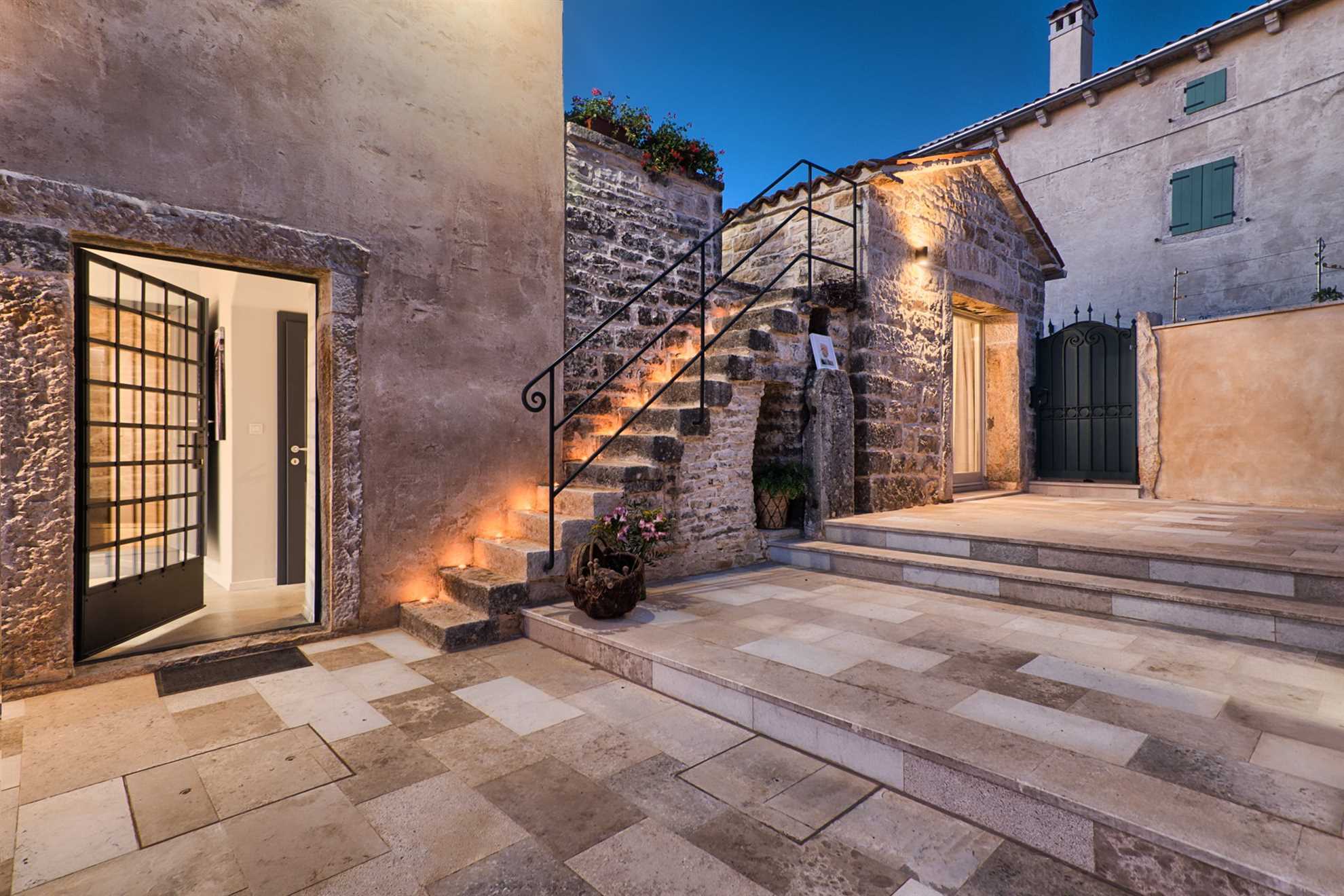 Villa Pietra mit Pool
