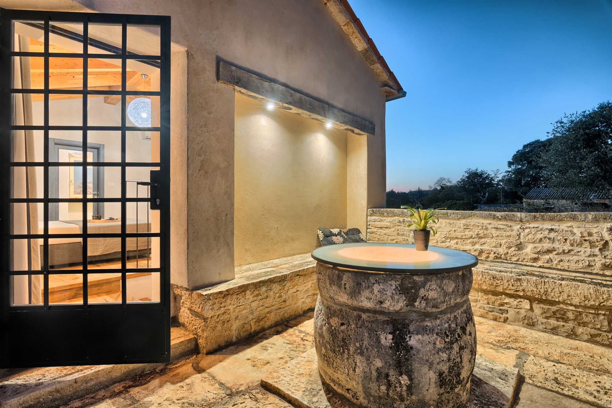 Villa Pietra mit Pool