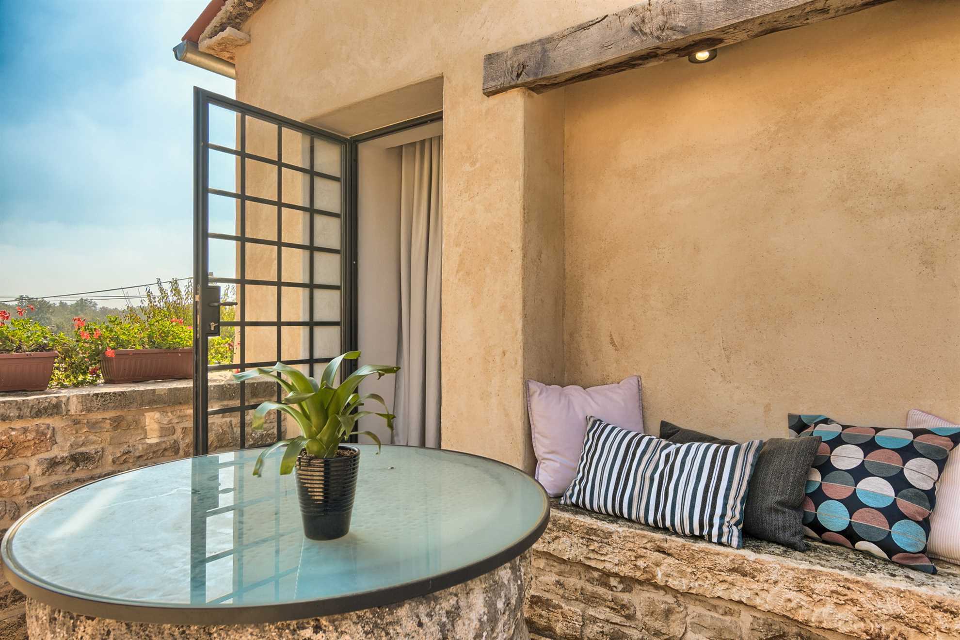Villa Pietra mit Pool