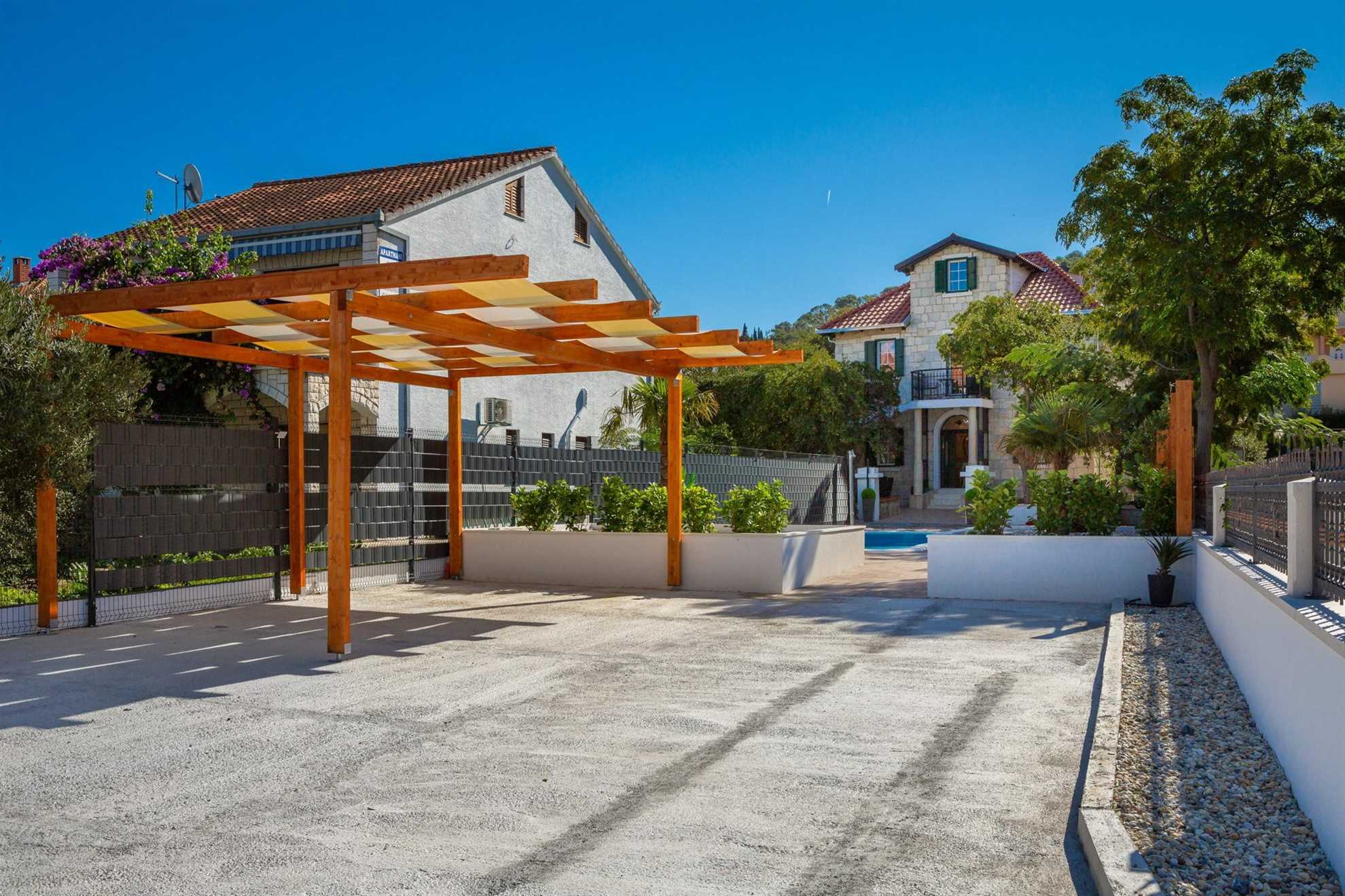 Luxury Villa Citadella with Pool