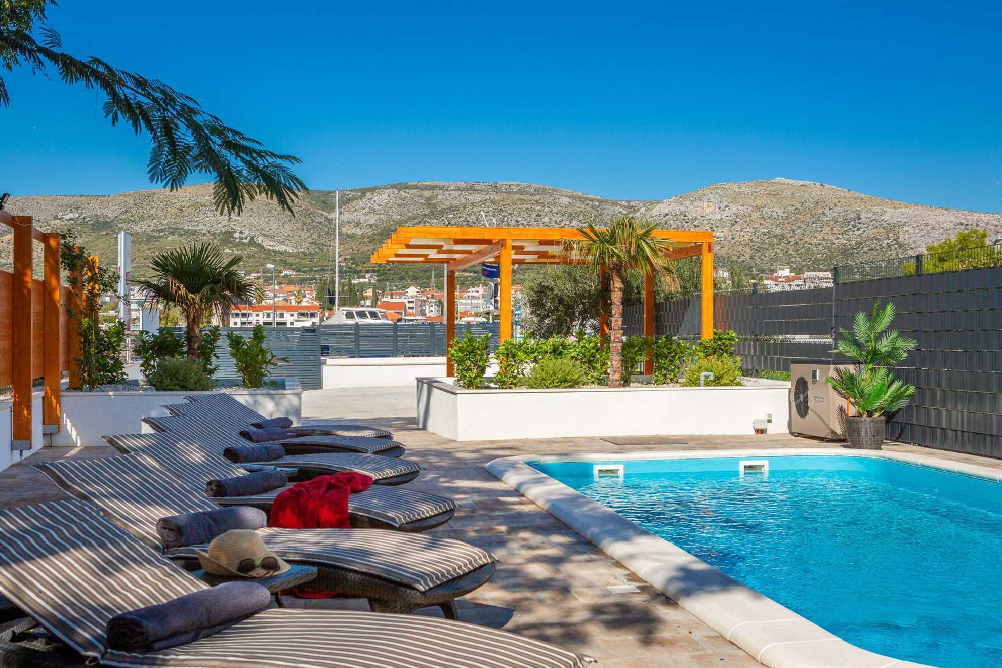 Luxury Villa Citadella with Pool