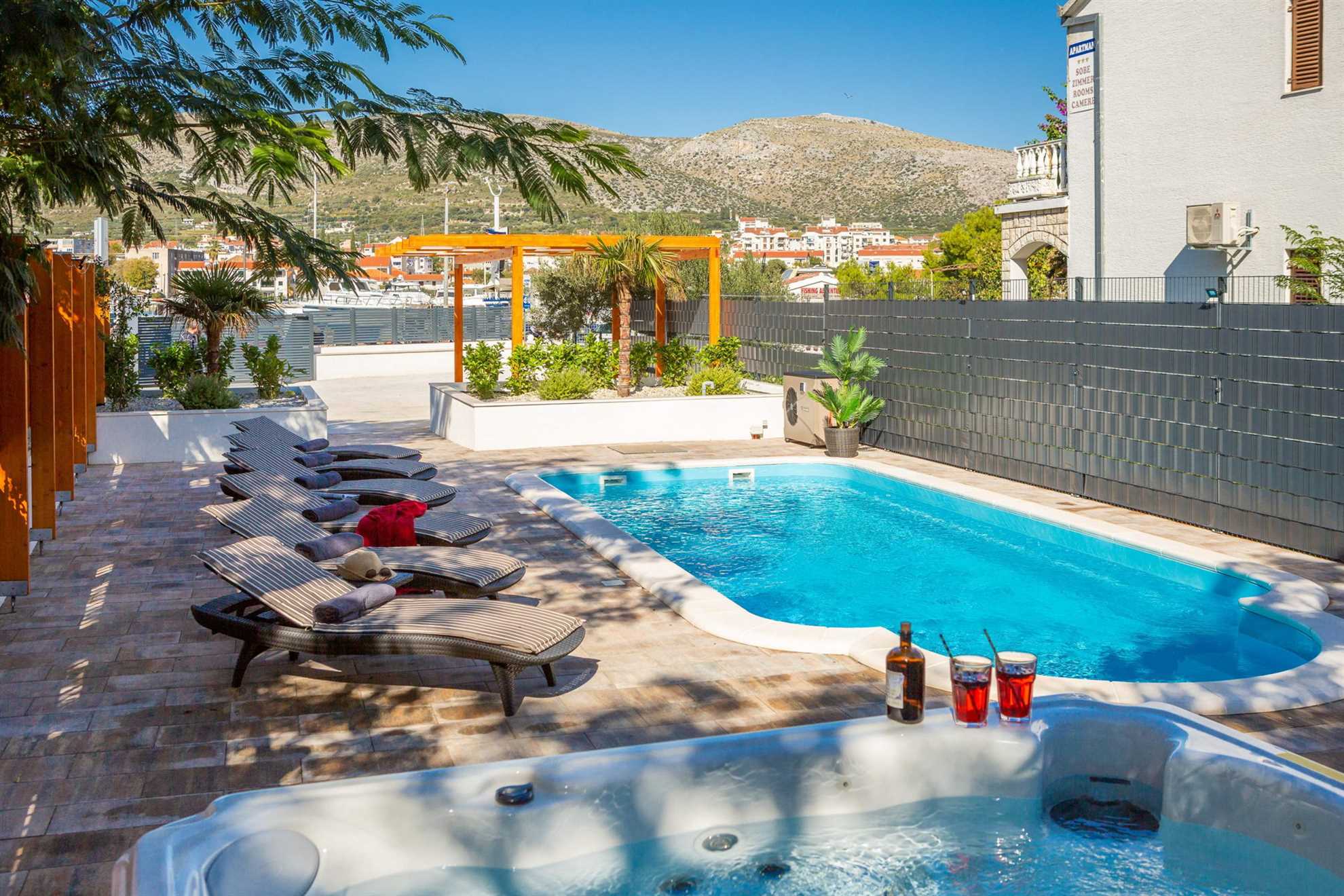 Luxury Villa Citadella with Pool