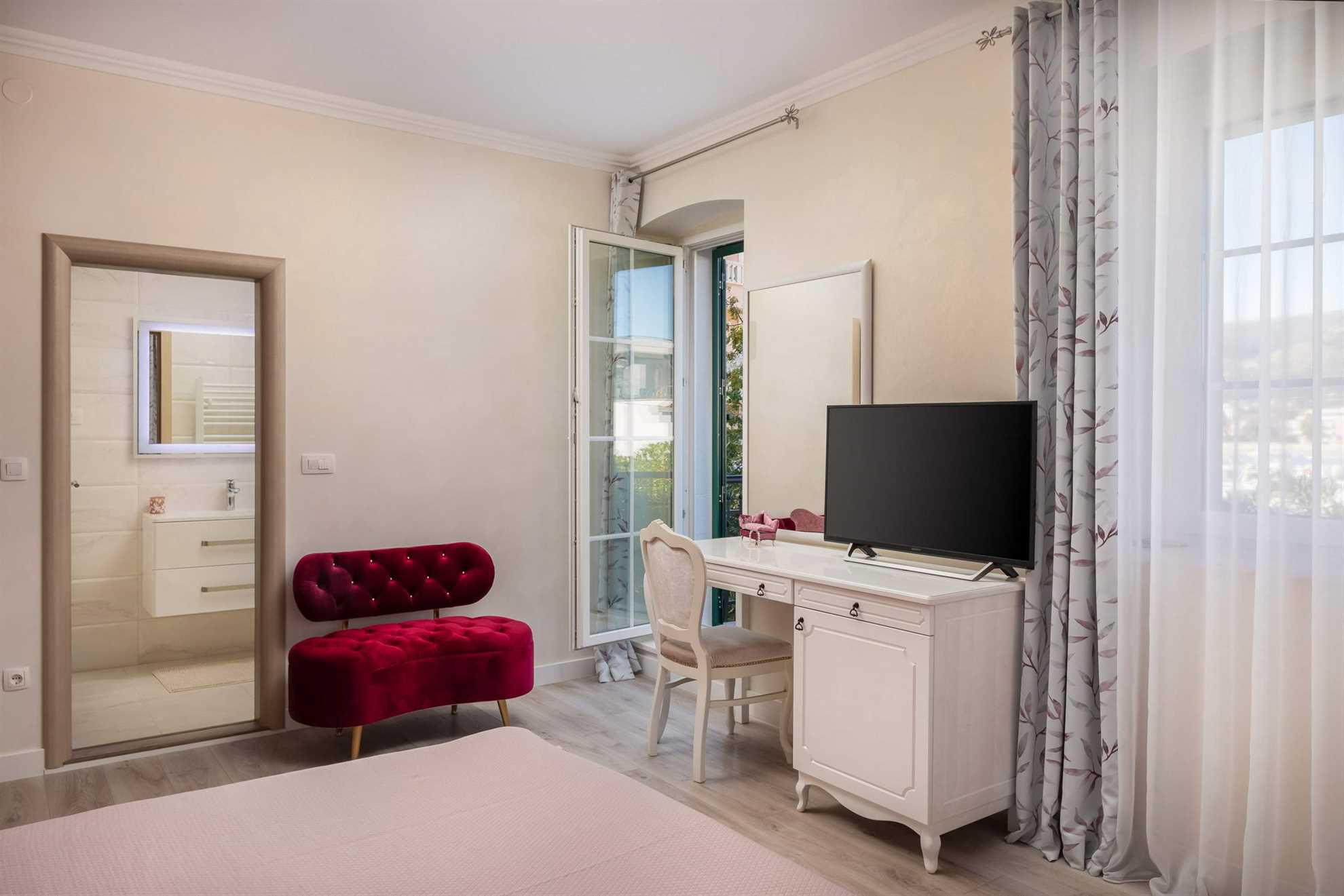 Luxury Villa Citadella with Pool