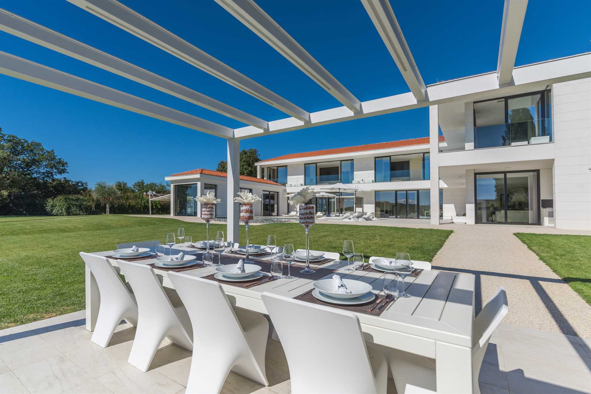 Luxury Villa La Bellissima with Pool