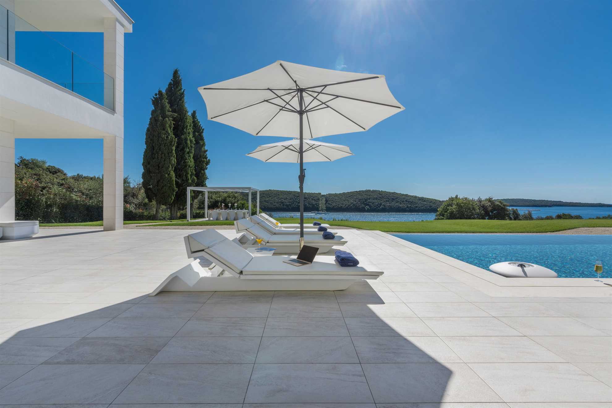 Luxury Villa La Bellissima with Pool