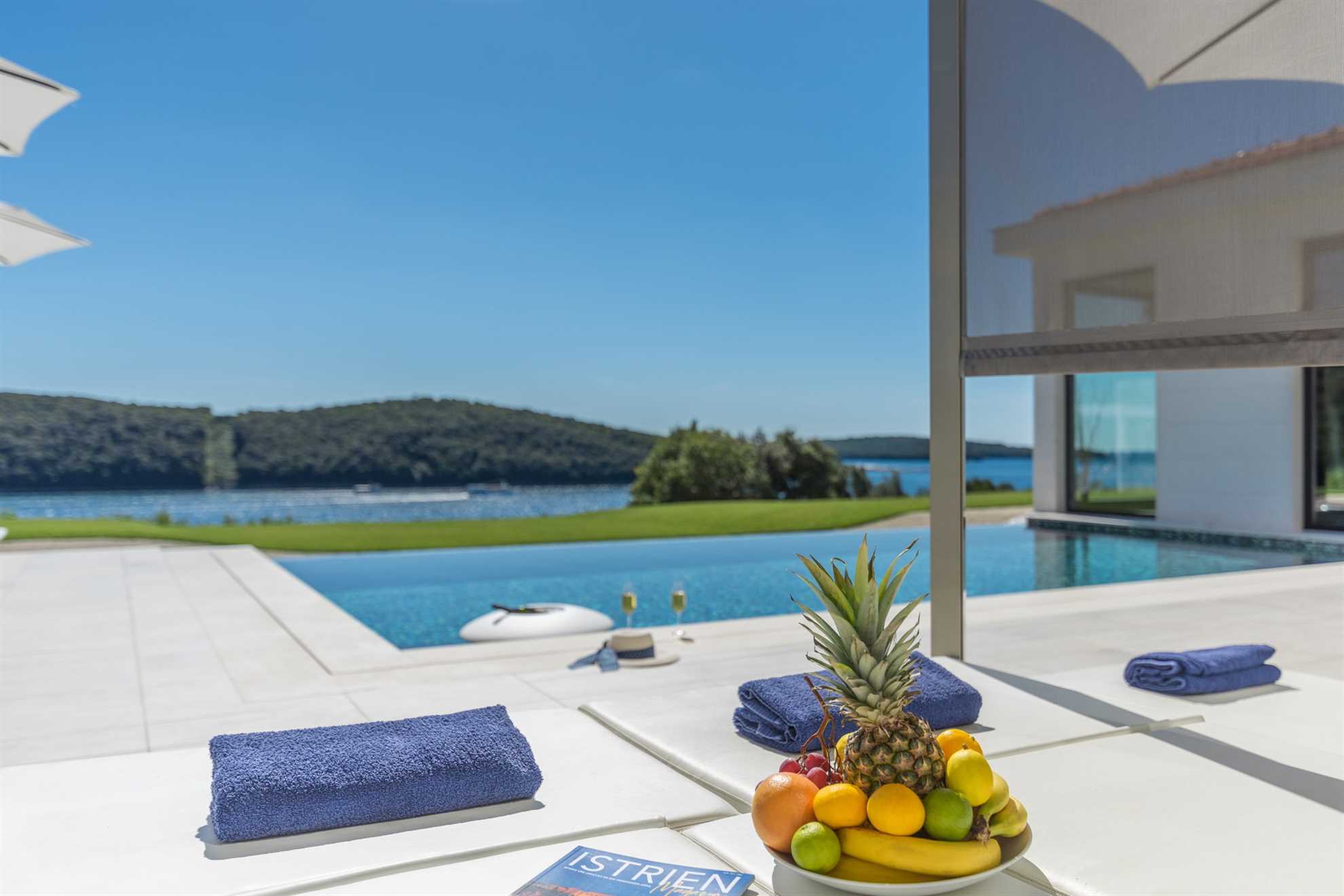 Luxury Villa La Bellissima with Pool