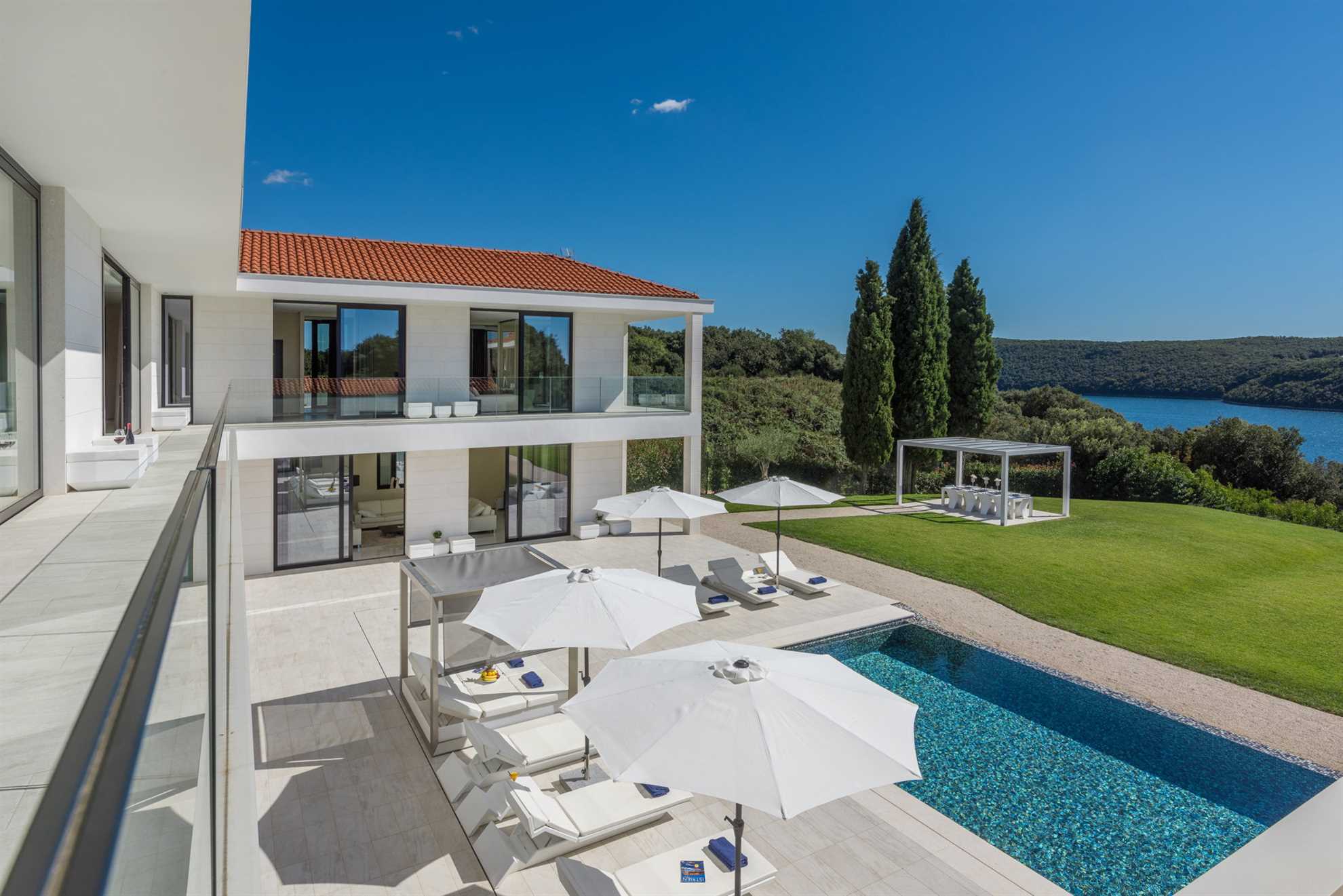 Luxury Villa La Bellissima with Pool