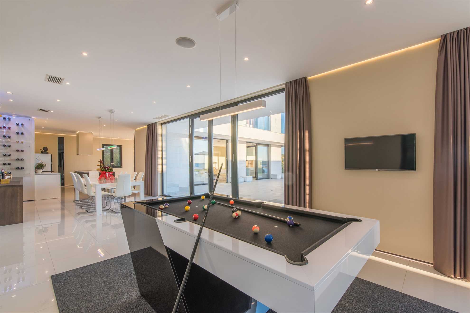 Luxury Villa La Bellissima with Pool