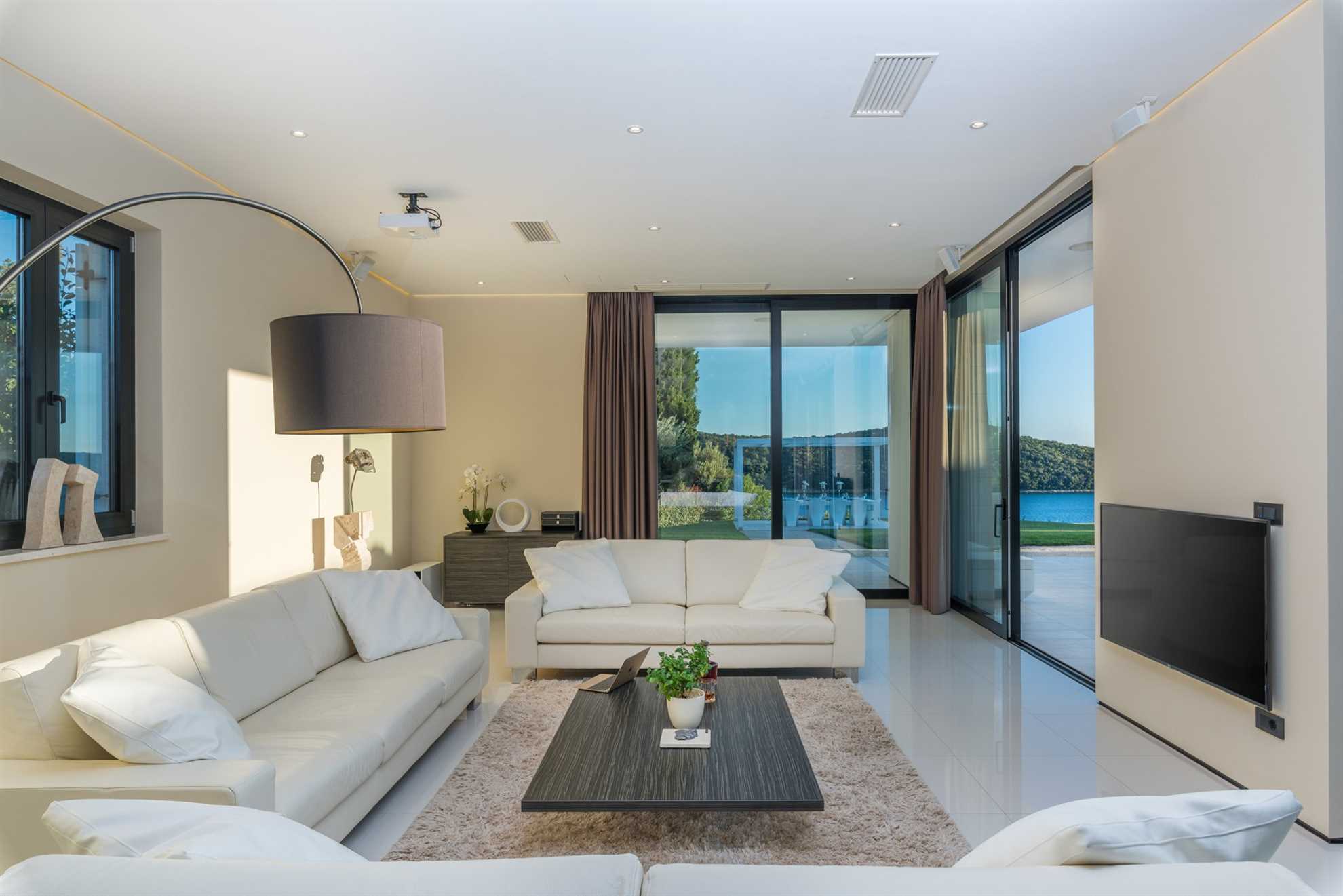 Luxury Villa La Bellissima with Pool