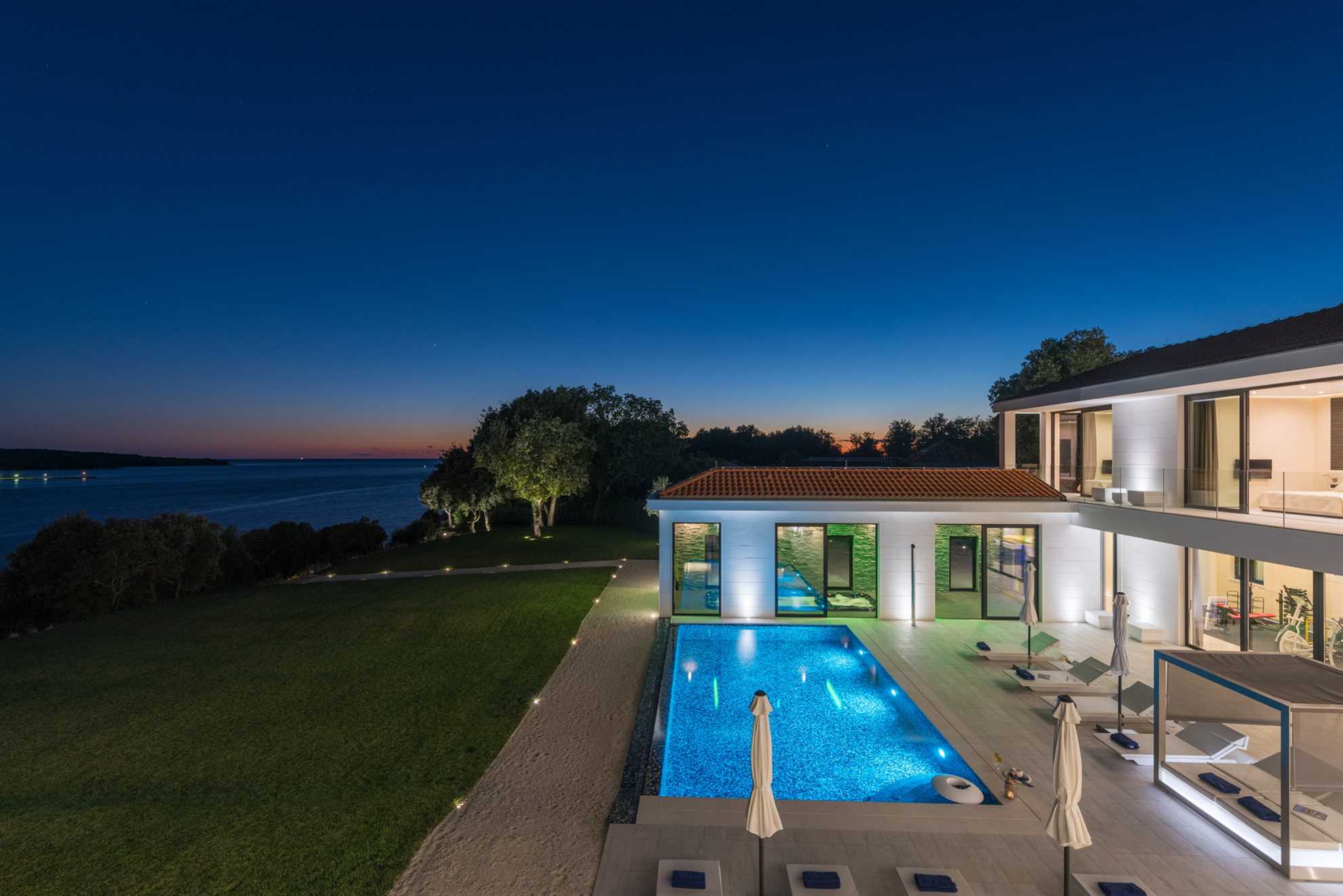 Luxury Villa La Bellissima with Pool