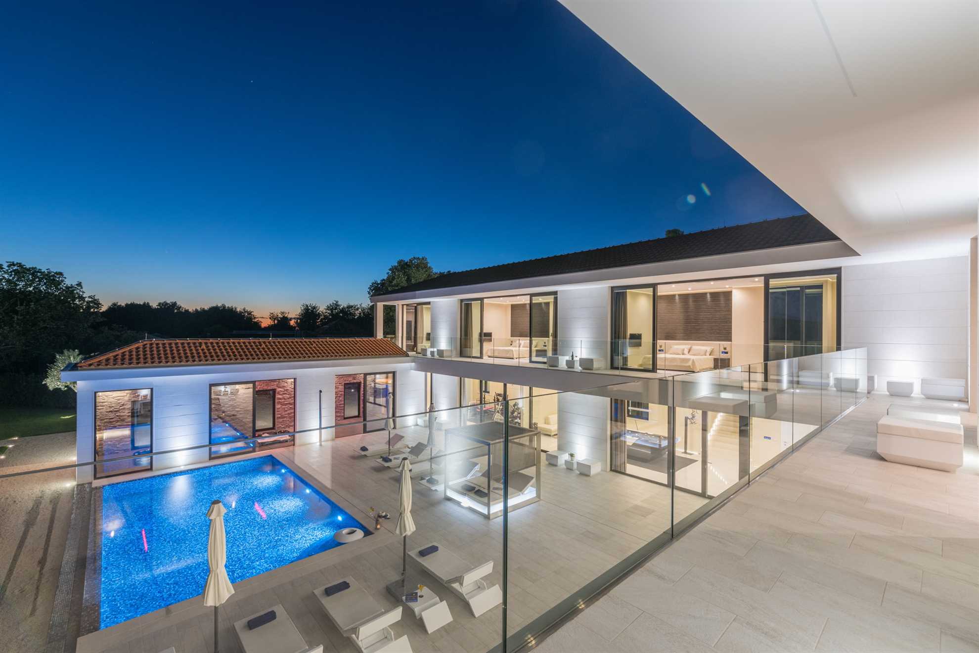 Luxury Villa La Bellissima with Pool