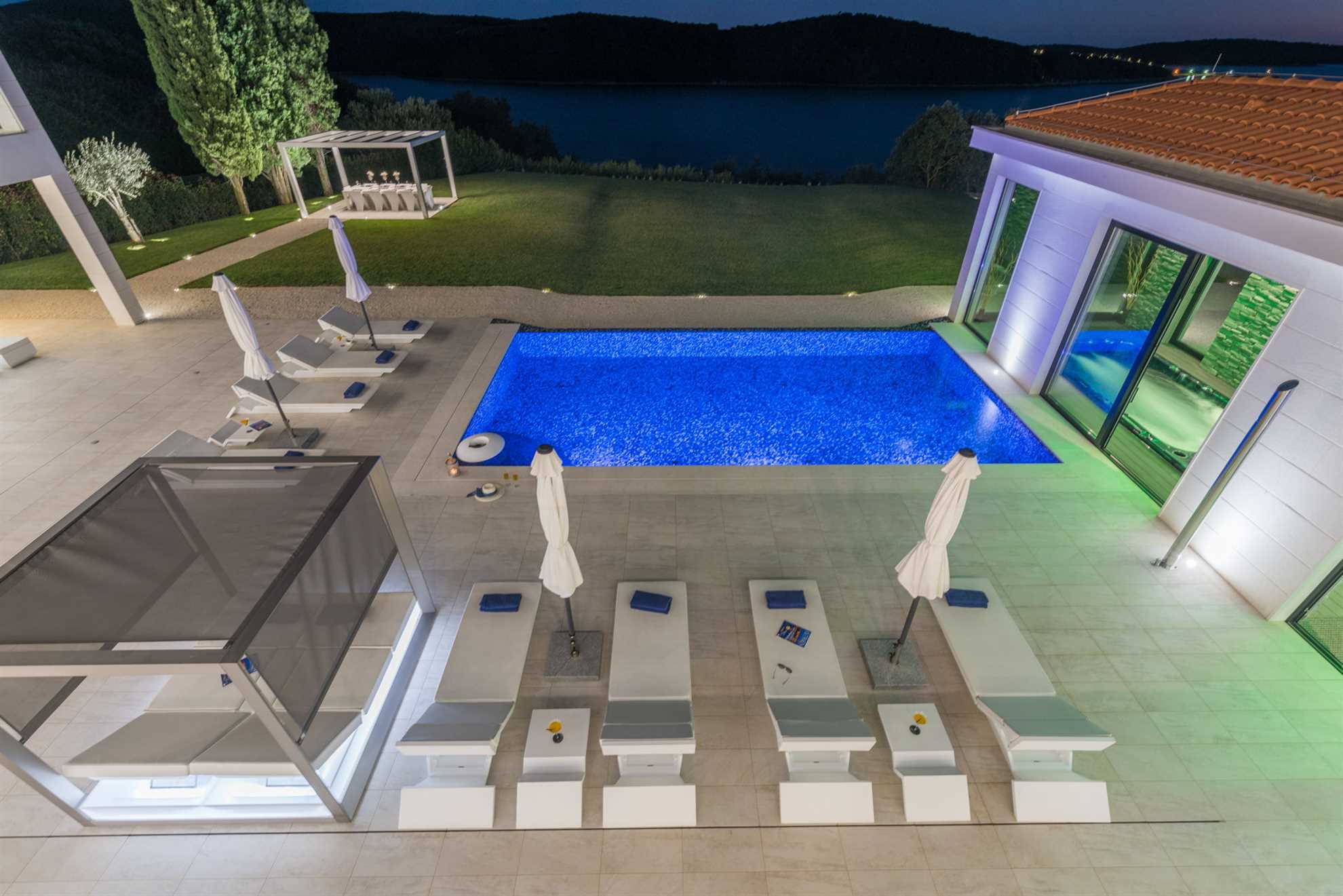 Luxury Villa La Bellissima with Pool