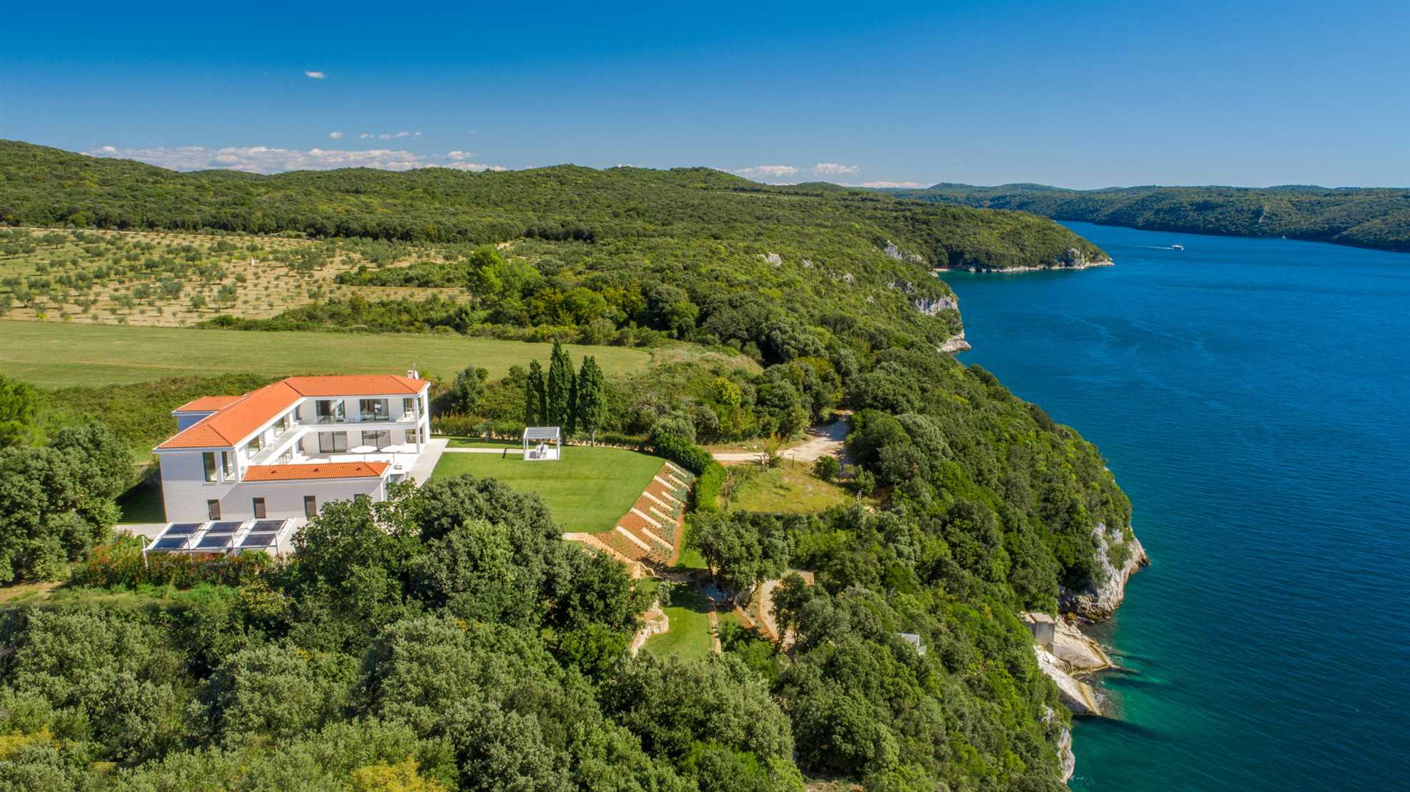 Luxury Villa La Bellissima with Pool