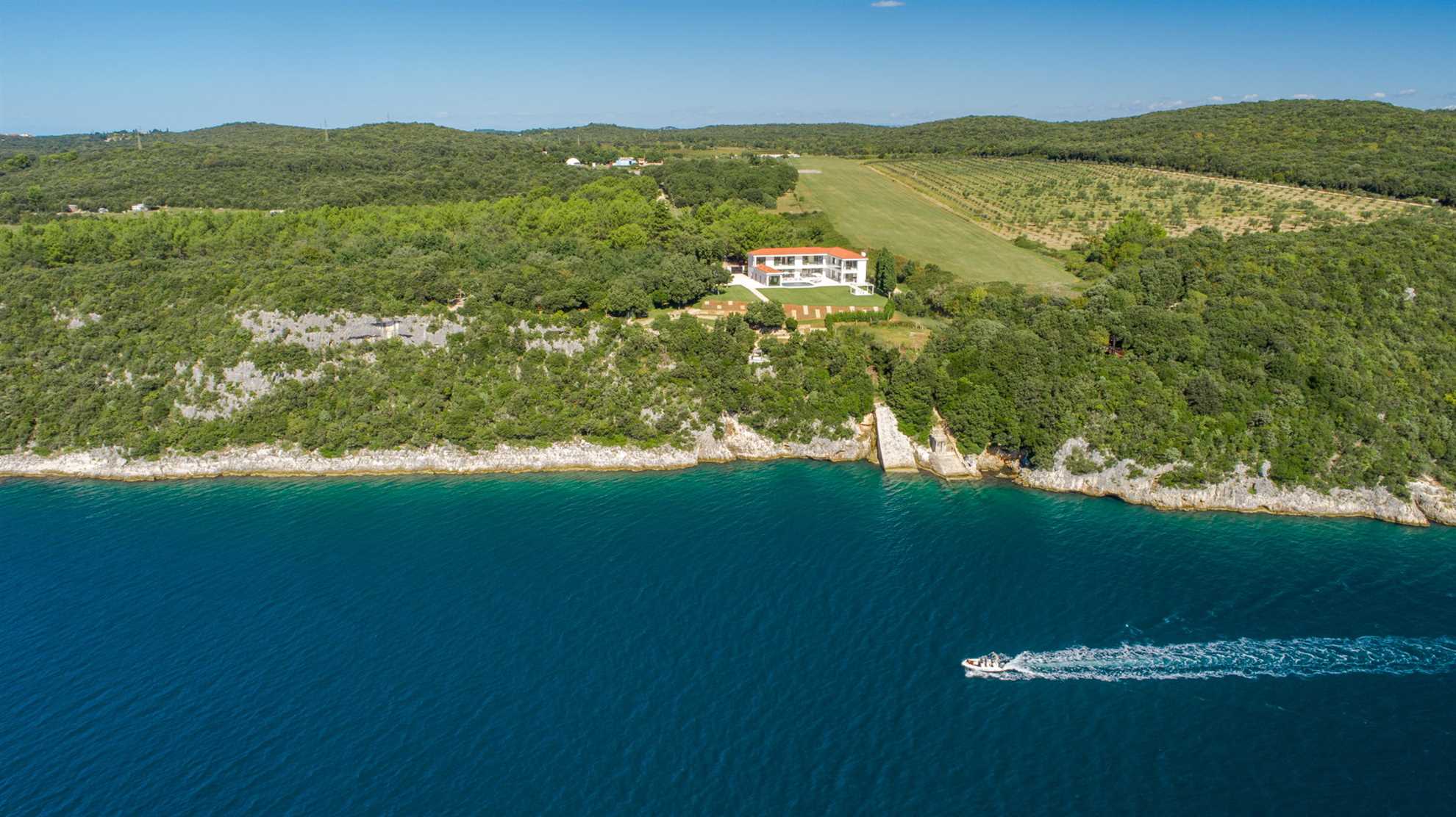 Luxury Villa La Bellissima with Pool