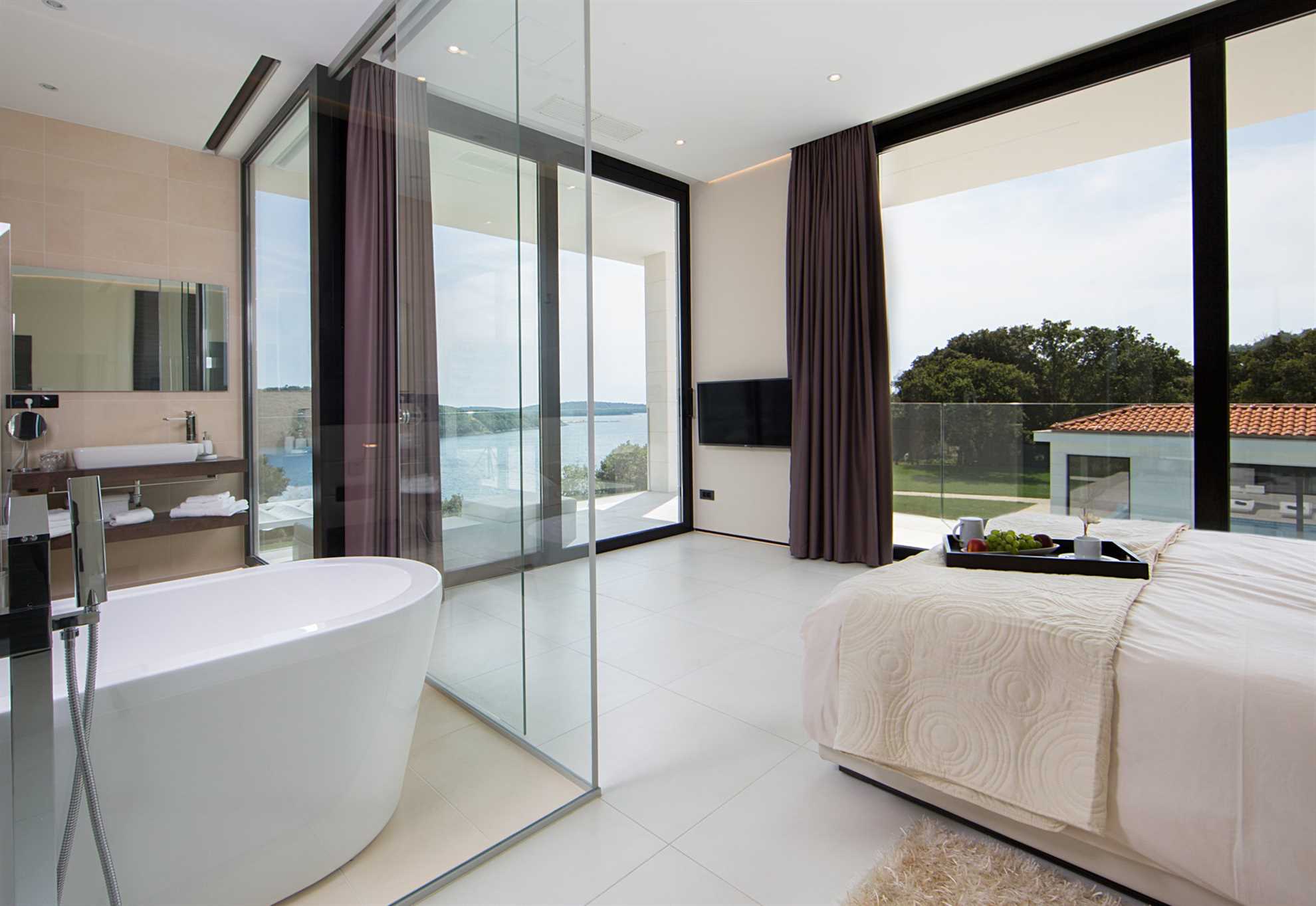Luxury Villa La Bellissima with Pool