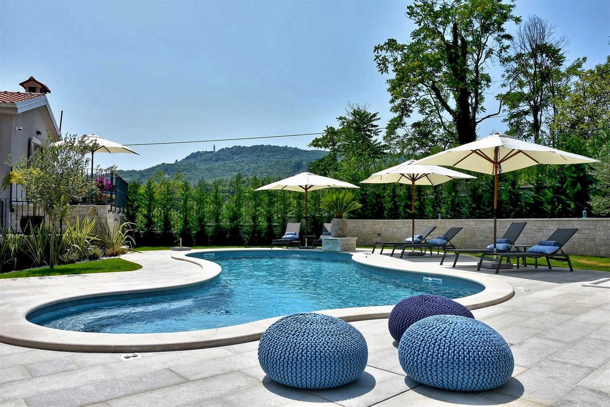 Villa Magica with Pool