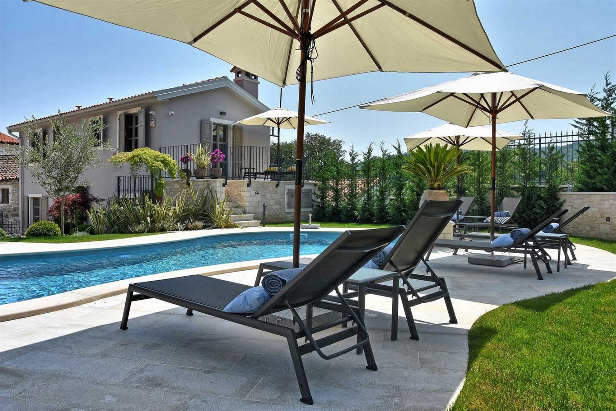 Villa Magica with Pool