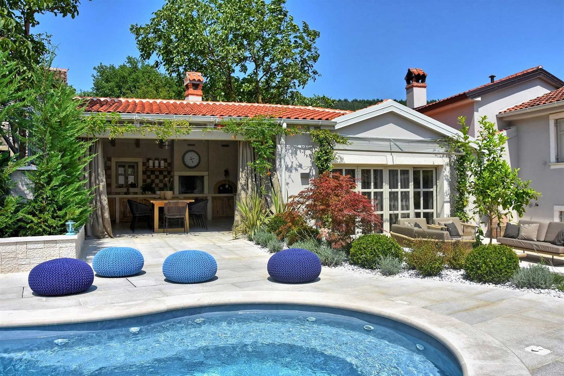 Villa Magica with Pool