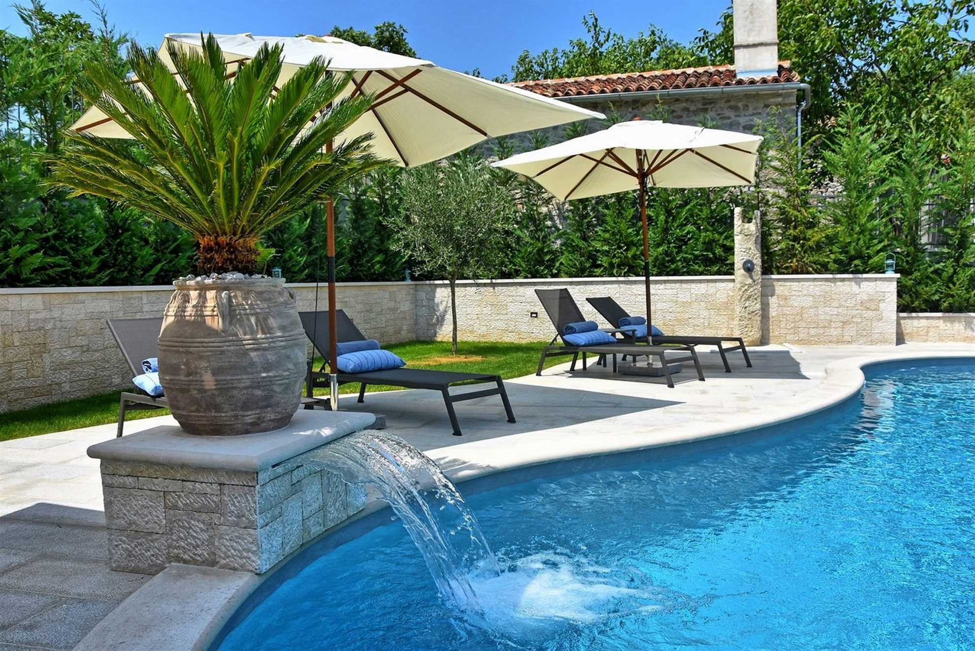 Villa Magica with Pool