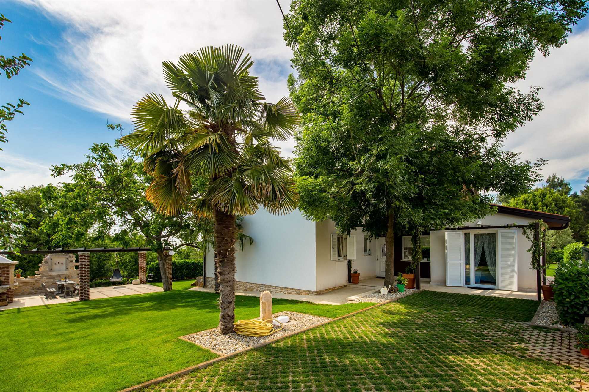 Holiday Home Cherry Hill with Pool