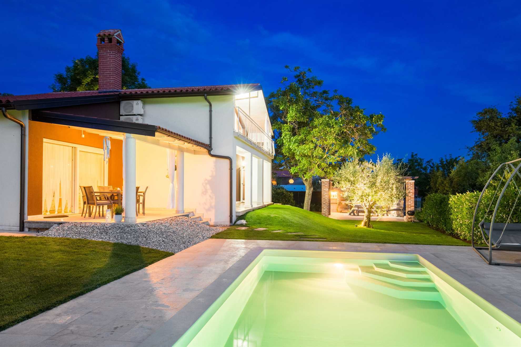 Holiday Home Cherry Hill with Pool
