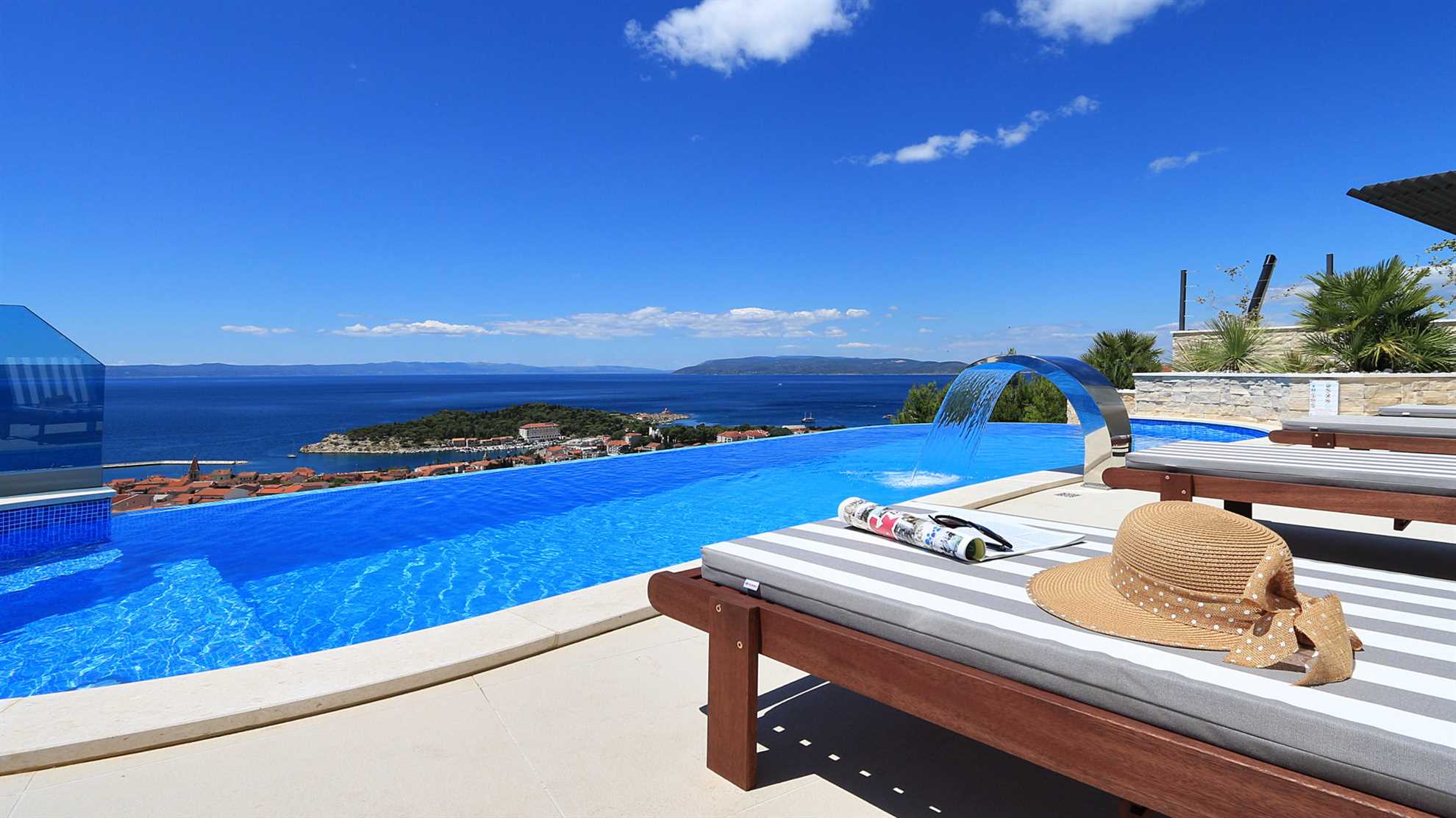 Luxury Villa Vision with Pool