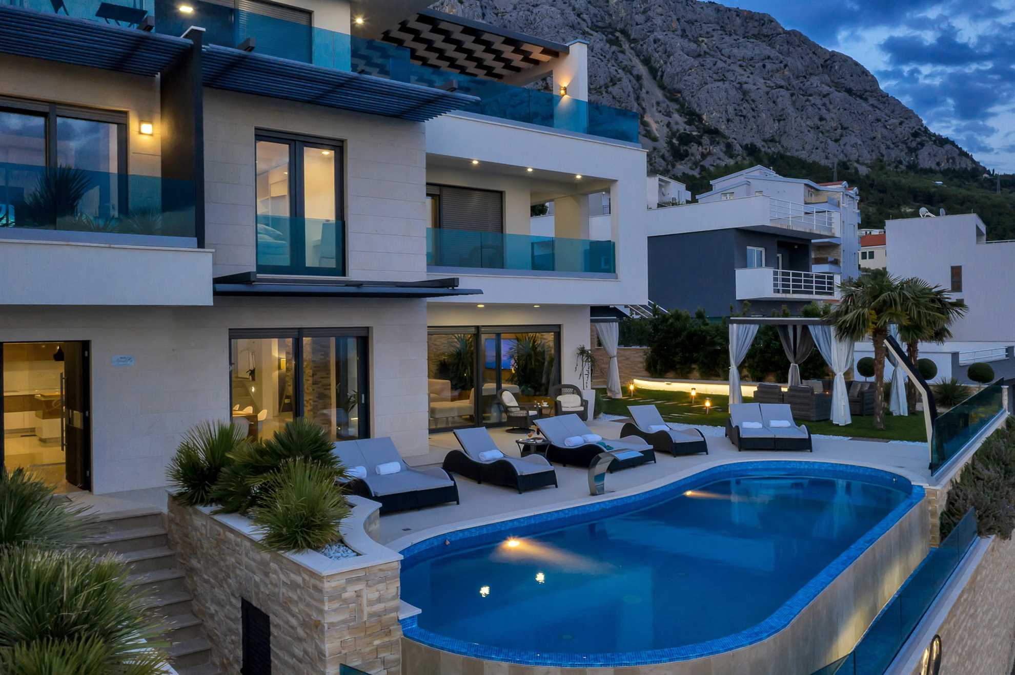 Luxury Villa Vision with Pool