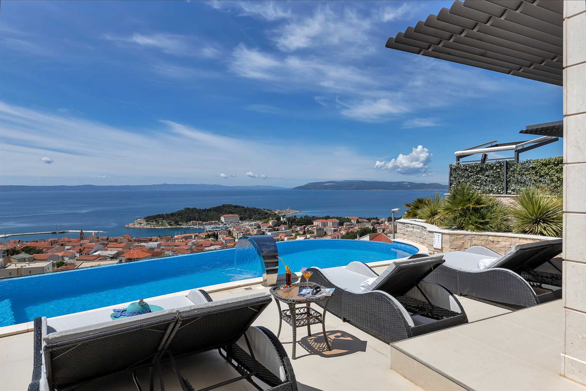 Luxury Villa Vision with Pool