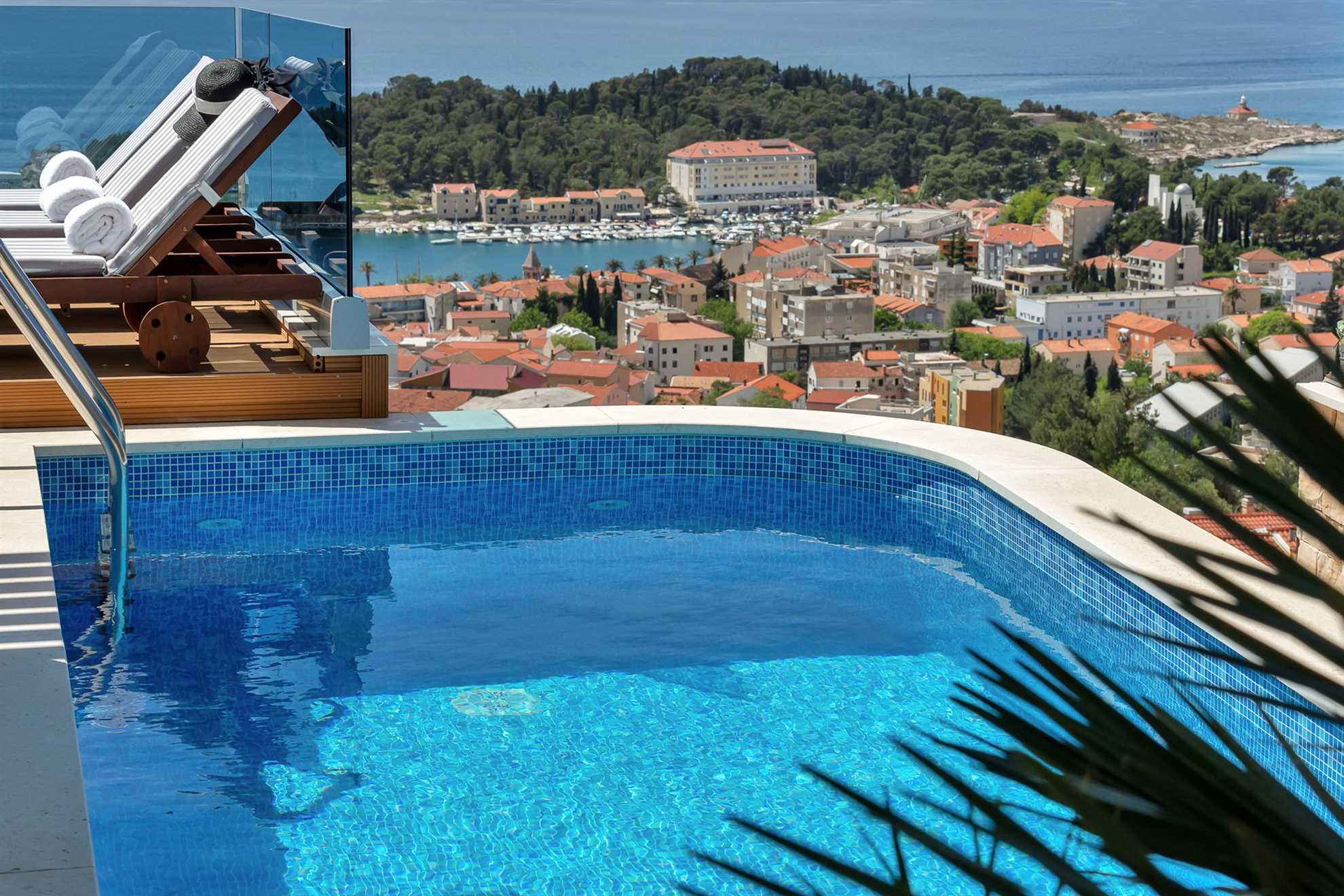 Luxury Villa Grand Vision with Pool