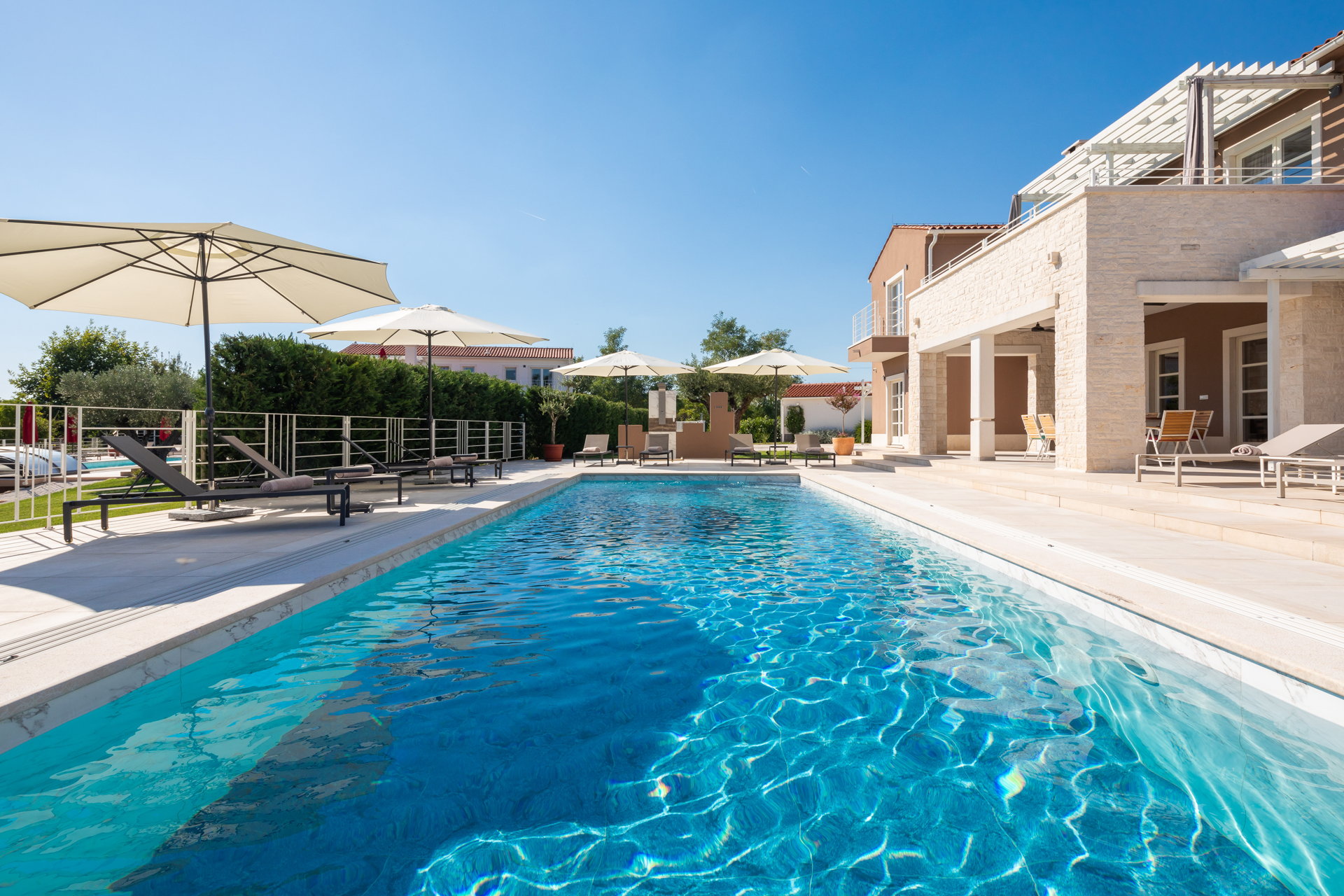 Villa Energy White with Pool