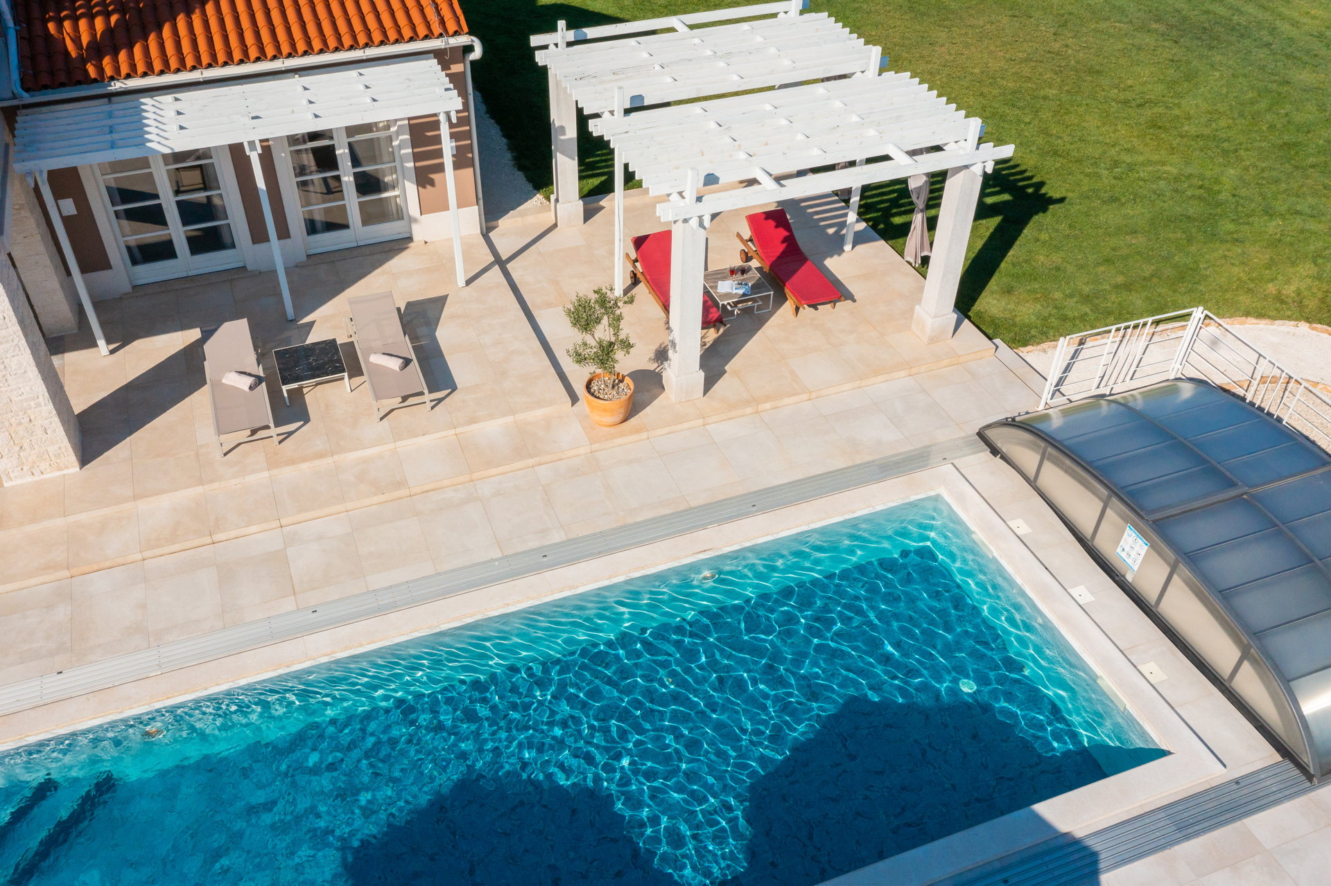 Villa Energy White with Pool