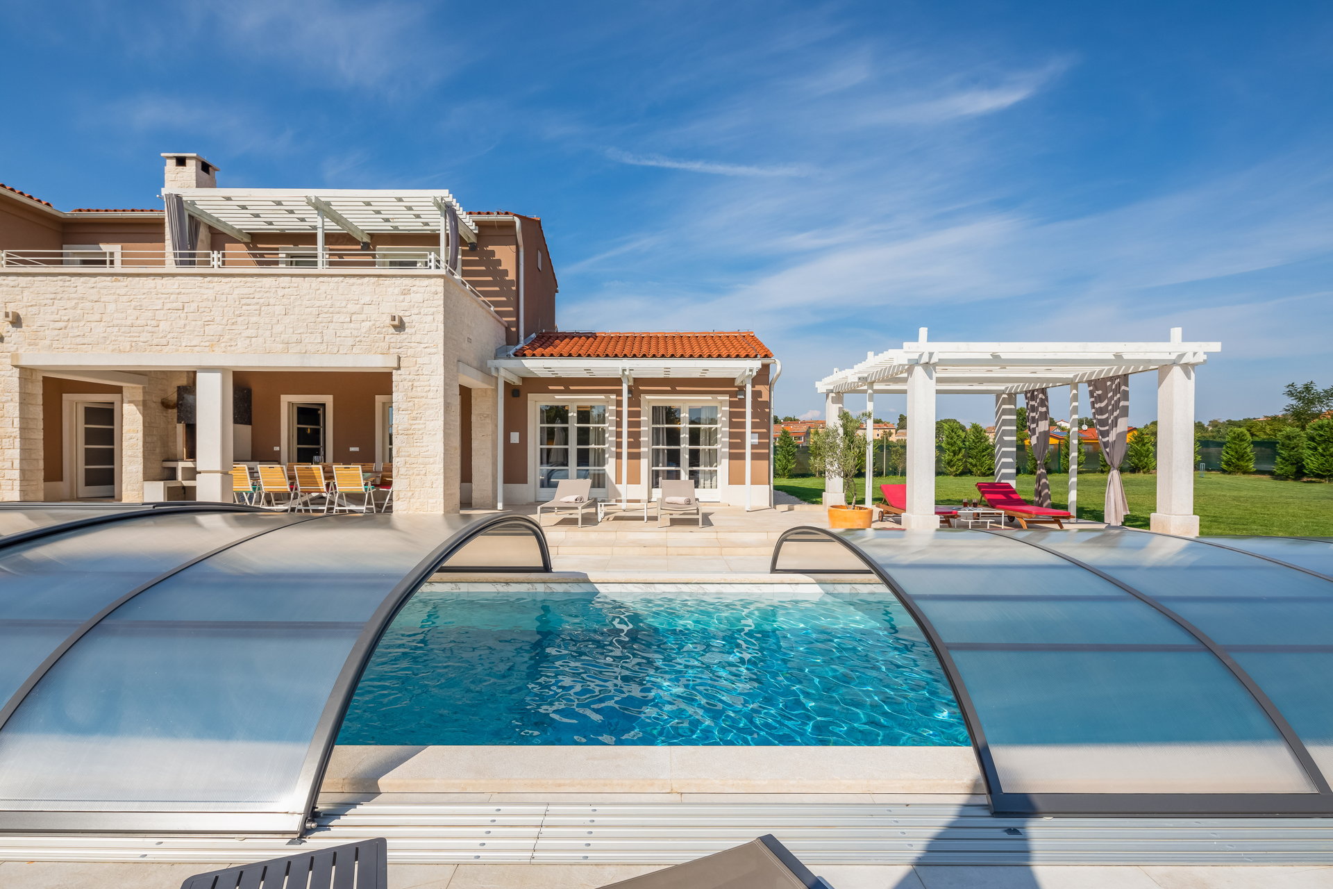 Villa Energy White with Pool
