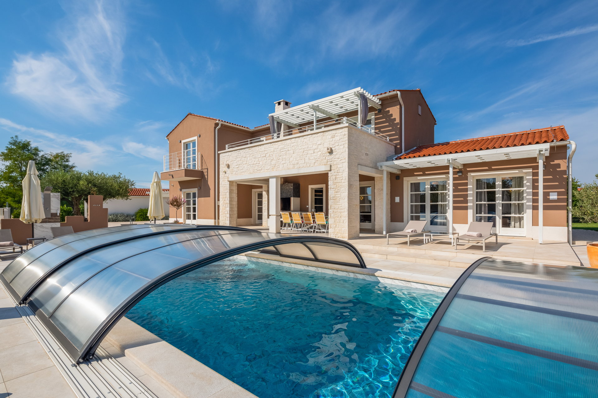 Villa Energy White with Pool
