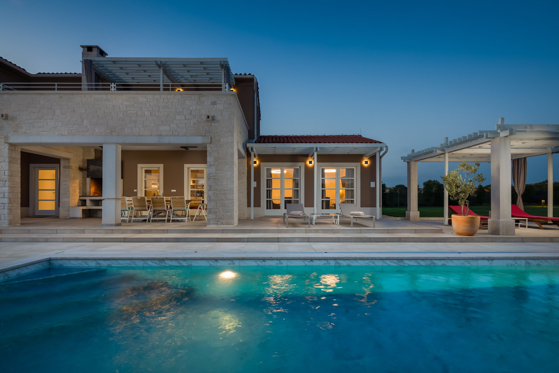 Villa Energy White with Pool