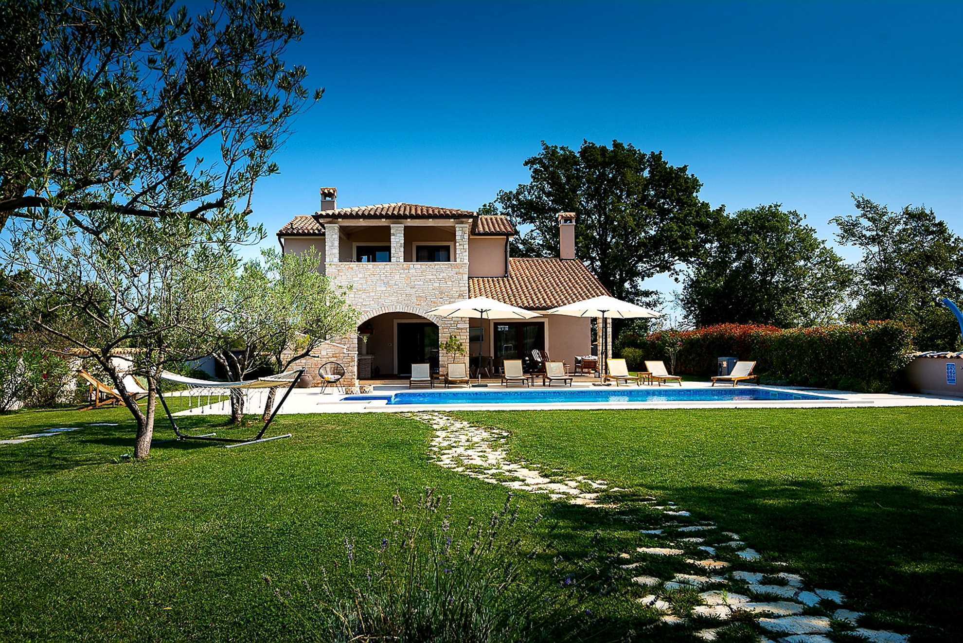 Villa Ambienta with Heated Pool