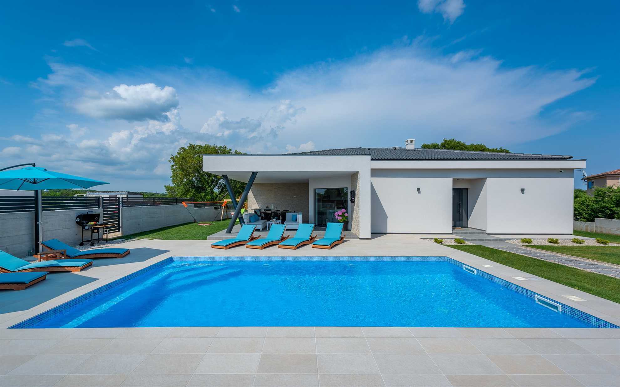 Villa Bambina with Heated Pool