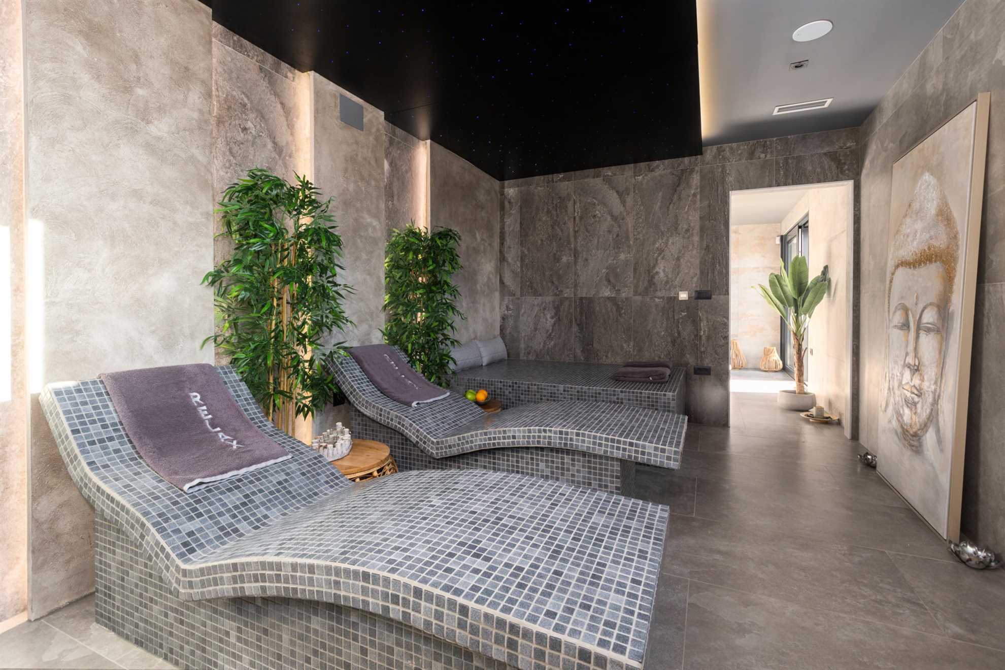 Villa La Vie with Pool