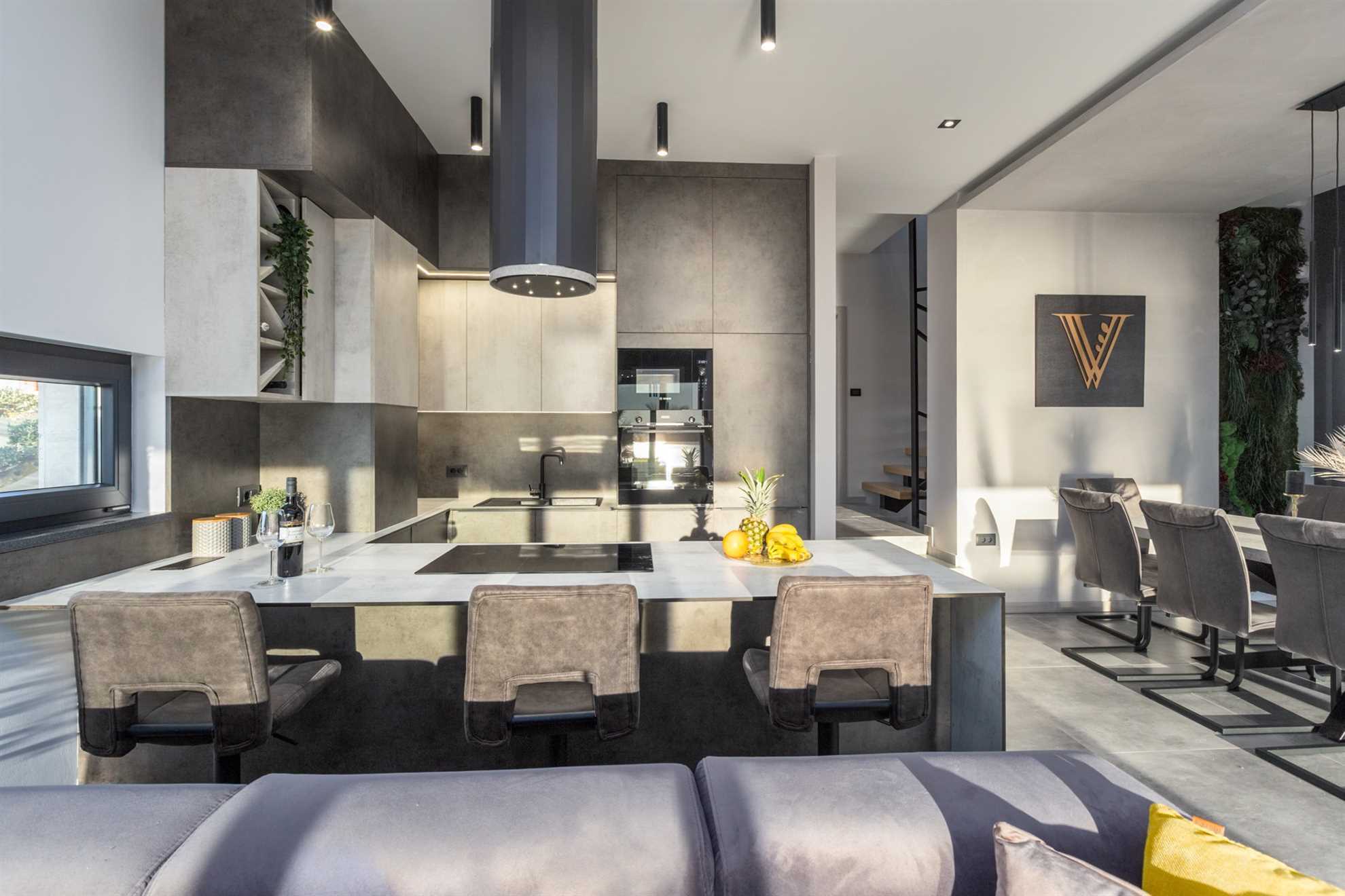 Villa La Vie with Pool