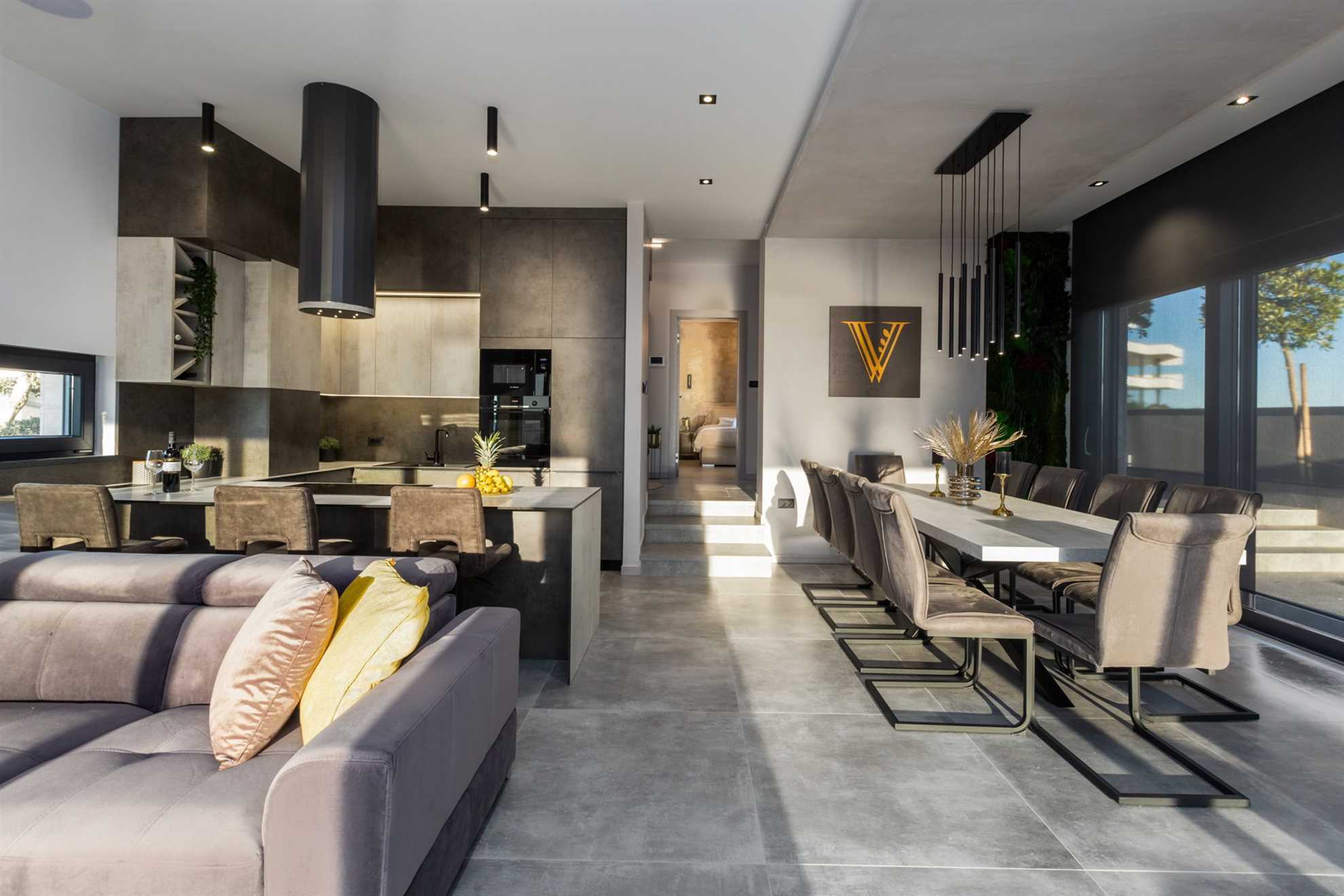 Villa La Vie with Pool