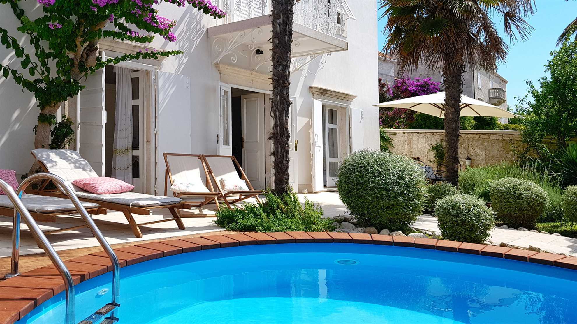 Beachfront Villa Domestic with Pool