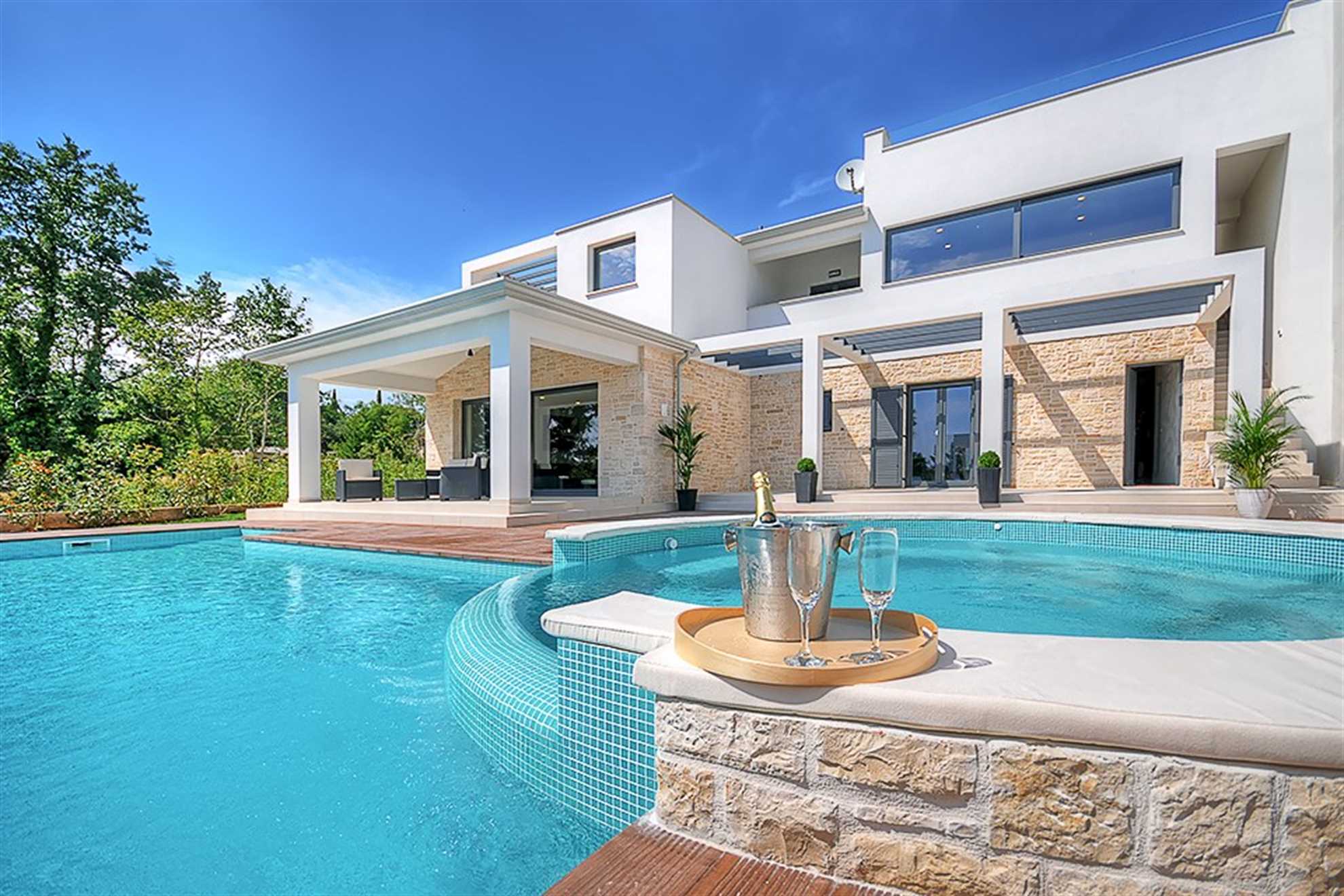 Image of Villa Dahlia Belle with Pool