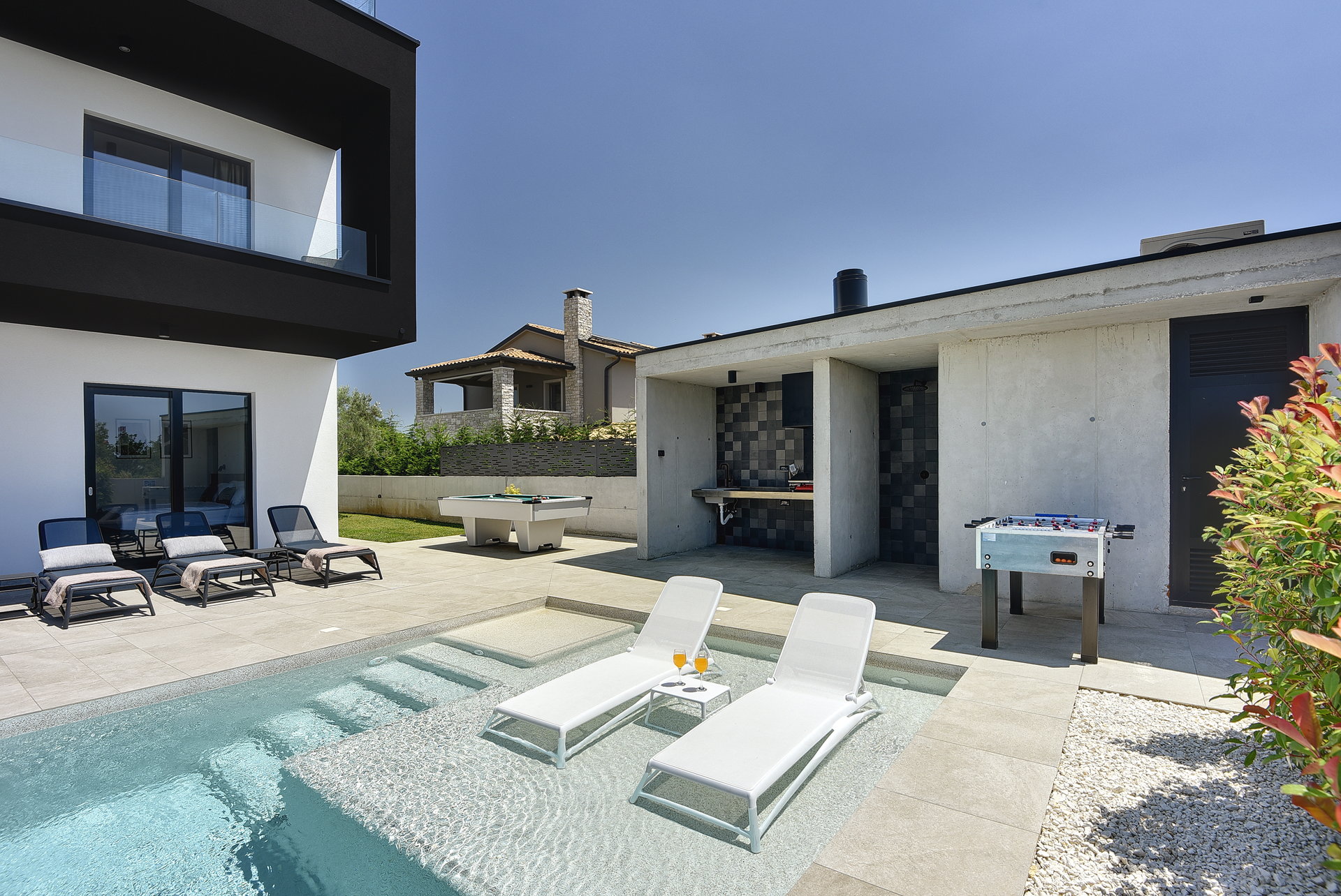 Villa Polei with Pool