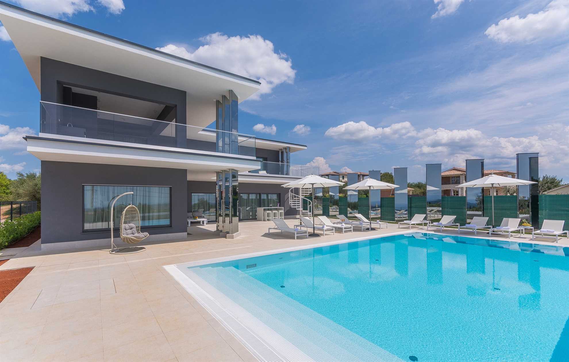 Luxury Villa Titanium with Pool