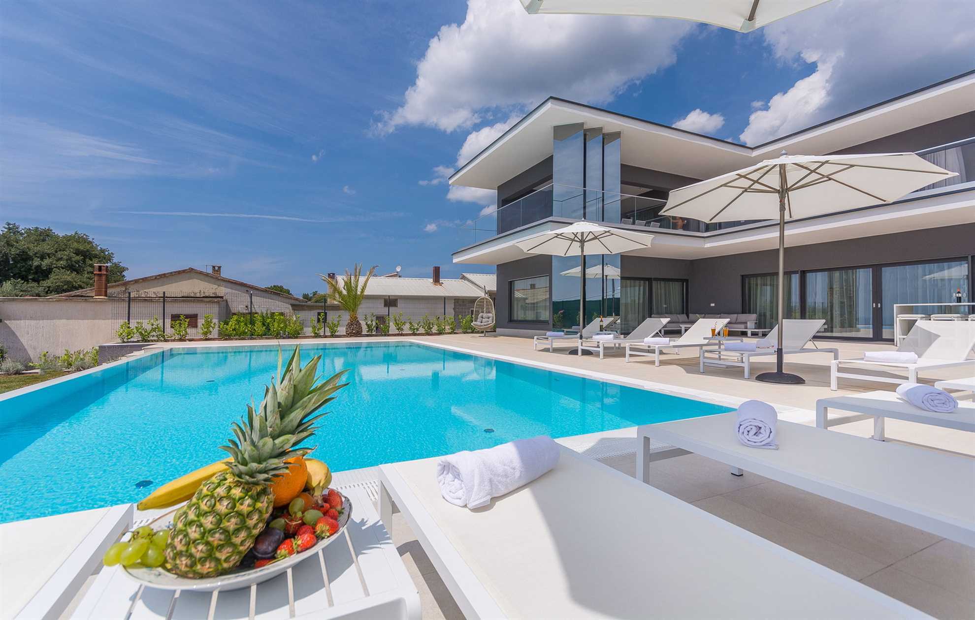 Luxury Villa Titanium with Pool